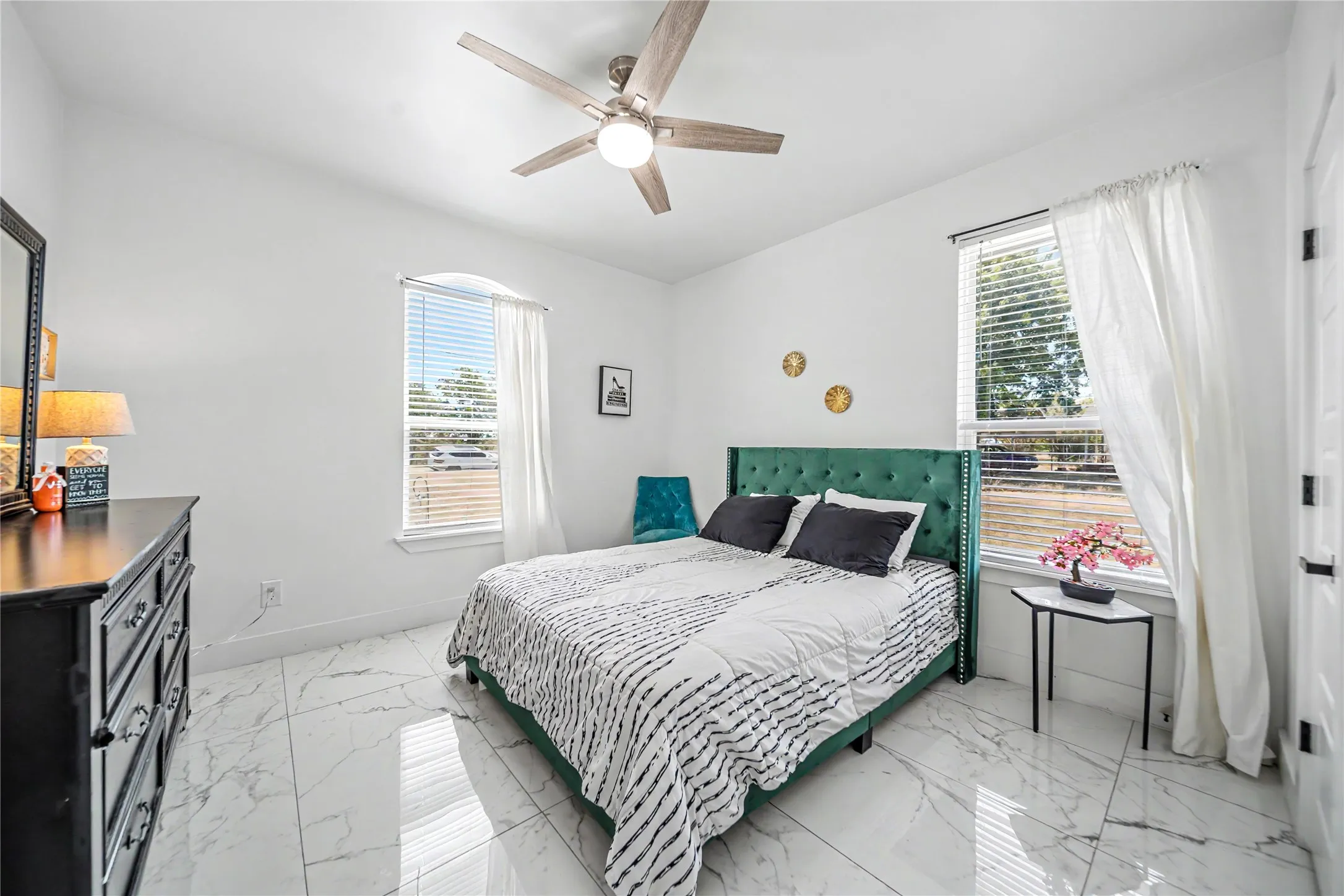 Single Family Residence For Sale in Kaufman County , 5580 Fair Road, Kaufman, Texas 75142, 4 Bedroom, 2 Bathroom, 3 Garage spaces, 2,583 Sqft, built in 2022, mls#21369223, Real Estate Agent in Kaufman, Homes For Sale in Kaufman county, Homes For Sale in Kaufman, Realtor in Kaufman Texas, Real Estate Brokerage Independent Realty Texas, Luminita Cordes Realtor