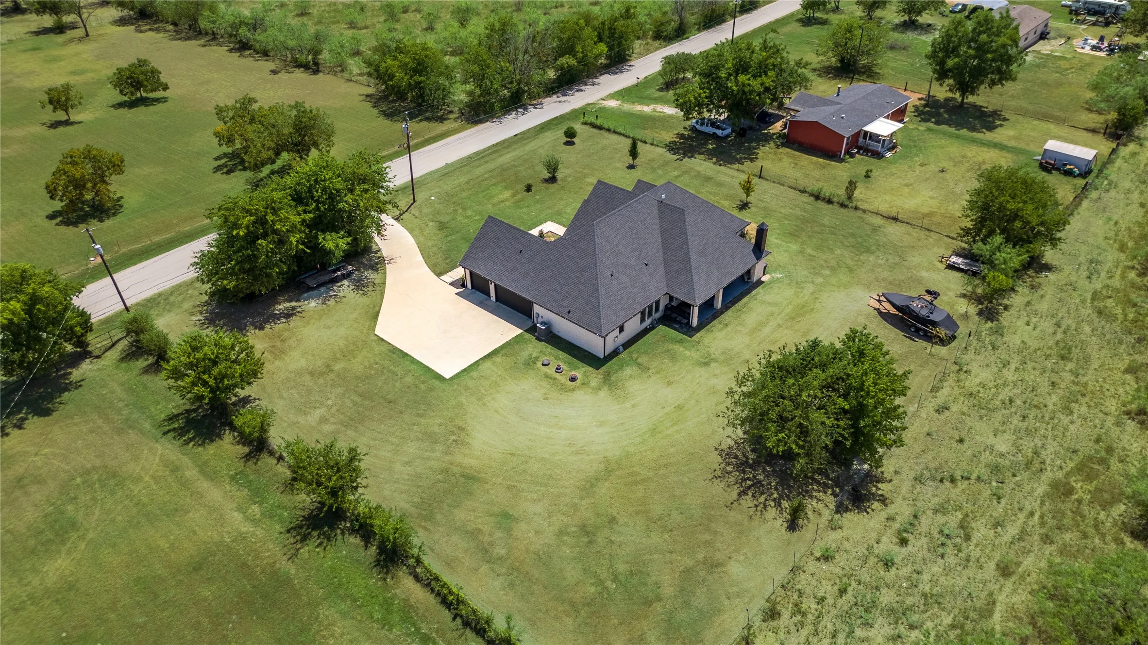 Single Family Residence For Sale in Kaufman County , 5580 Fair Road, Kaufman, Texas 75142, 4 Bedroom, 2 Bathroom, 3 Garage spaces, 2,583 Sqft, built in 2022, mls#21369223, Real Estate Agent in Kaufman, Homes For Sale in Kaufman county, Homes For Sale in Kaufman, Realtor in Kaufman Texas, Real Estate Brokerage Independent Realty Texas, Luminita Cordes Realtor
