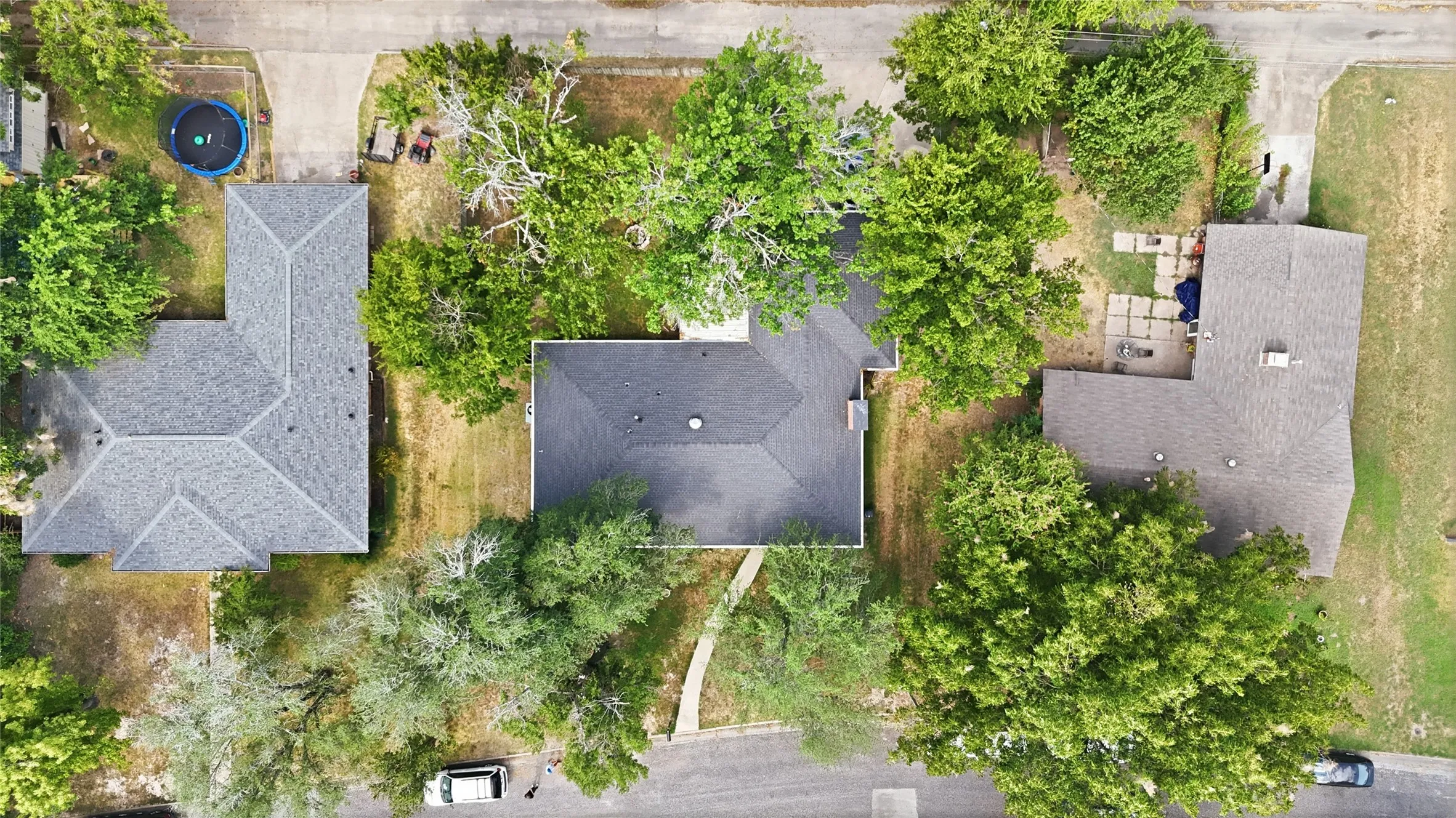 Single Family Residence For Sale in Hunt County , 3016 Arapaho Road, Commerce, Texas 75428, 3 Bedroom, 2 Bathroom, 2 Garage spaces, 1,800 Sqft, built in 1973, mls#21367561, Real Estate Agent in Commerce, Homes For Sale in Hunt county, Homes For Sale in Commerce, Realtor in Commerce Texas, Real Estate Brokerage Independent Realty Texas, Luminita Cordes Realtor