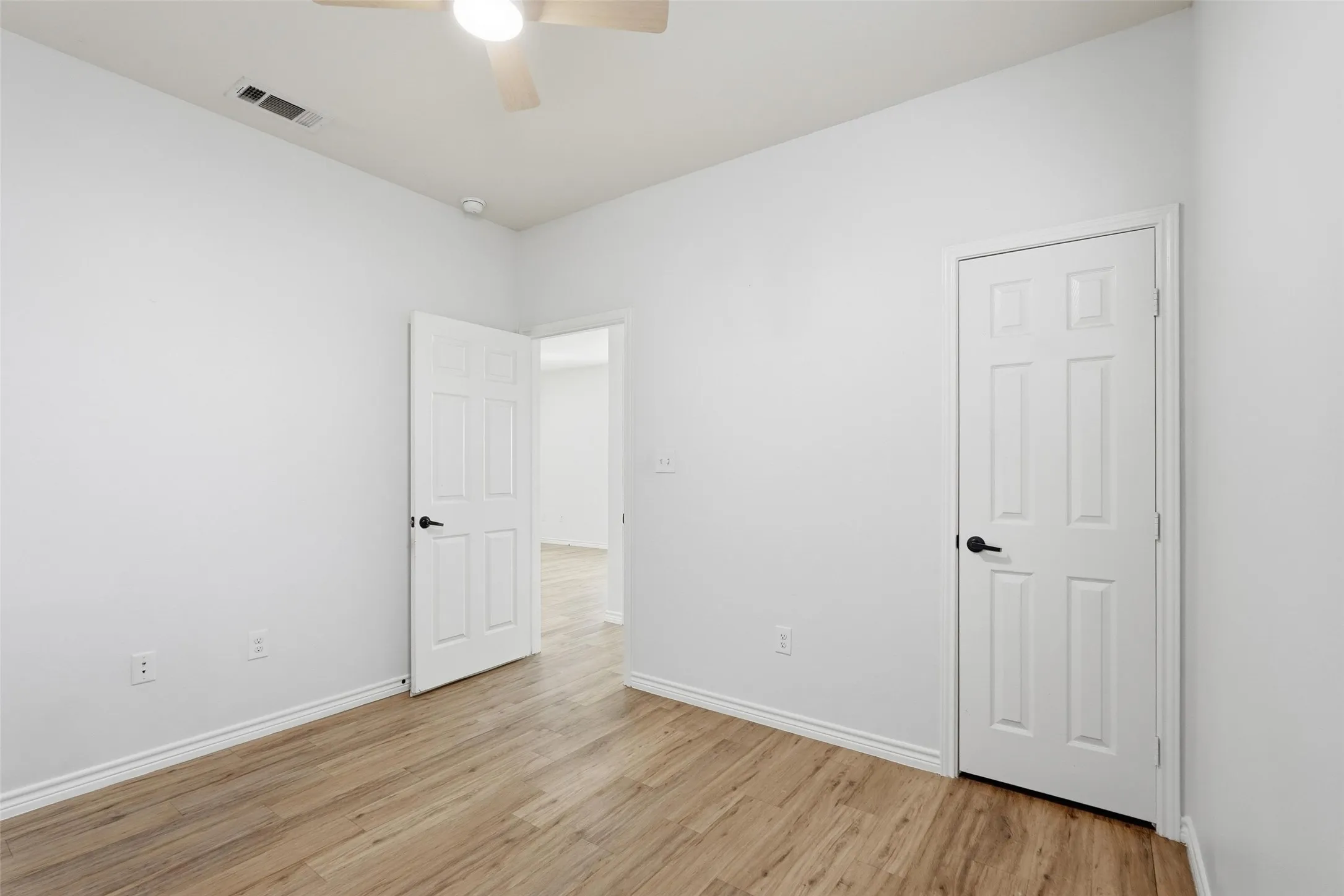 Single Family Residence For Sale in Rockwall County , 124 Chris Drive, Rockwall, Texas 75032, 4 Bedroom, 2 Bathroom, Garage spaces, 1,484 Sqft, built in 2019, mls#21370024, Real Estate Agent in Rockwall, Homes For Sale in Rockwall county, Homes For Sale in Rockwall, Realtor in Rockwall Texas, Real Estate Brokerage Independent Realty Texas, Luminita Cordes Realtor
