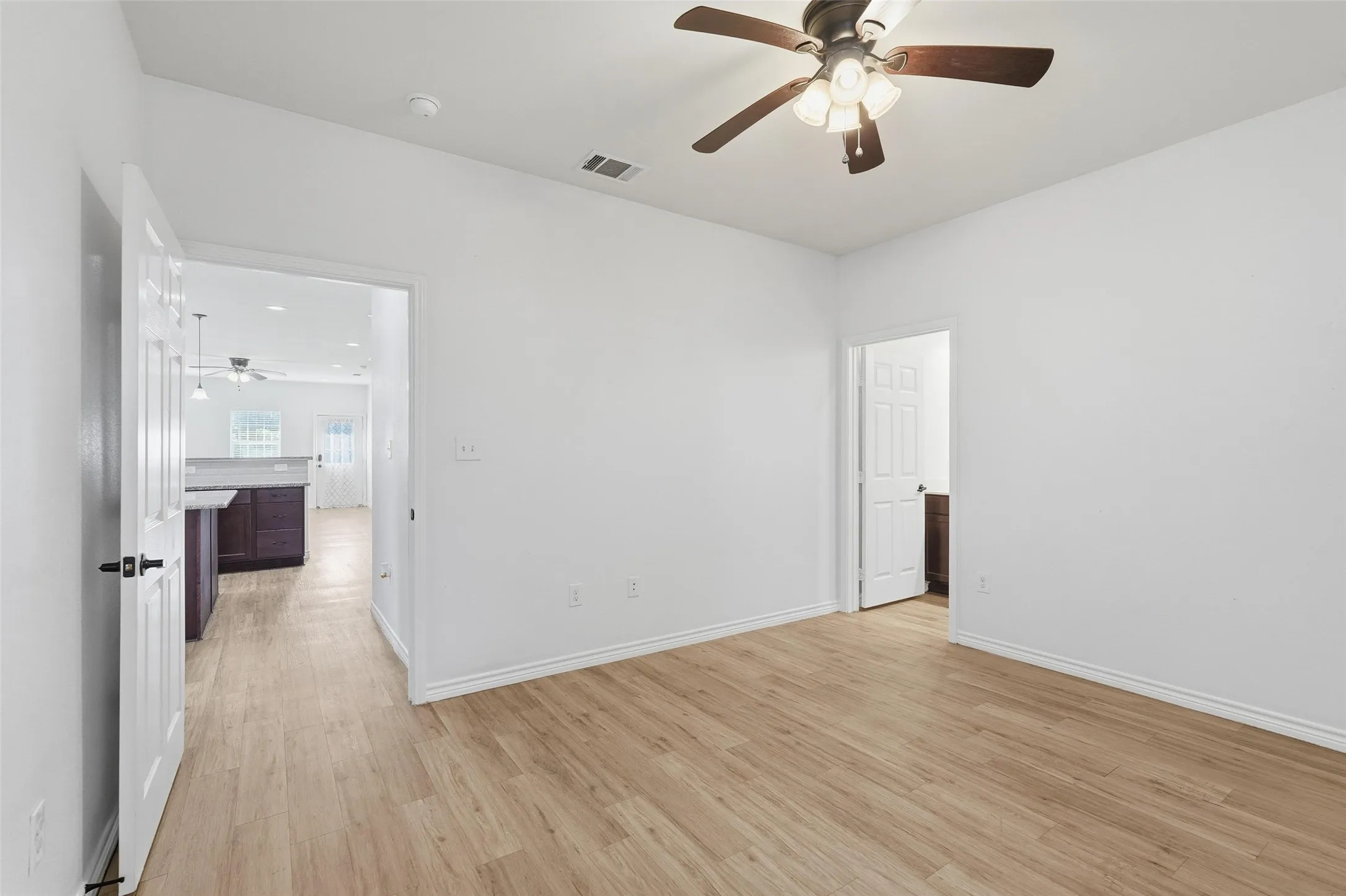 Single Family Residence For Sale in Rockwall County , 124 Chris Drive, Rockwall, Texas 75032, 4 Bedroom, 2 Bathroom, Garage spaces, 1,484 Sqft, built in 2019, mls#21370024, Real Estate Agent in Rockwall, Homes For Sale in Rockwall county, Homes For Sale in Rockwall, Realtor in Rockwall Texas, Real Estate Brokerage Independent Realty Texas, Luminita Cordes Realtor