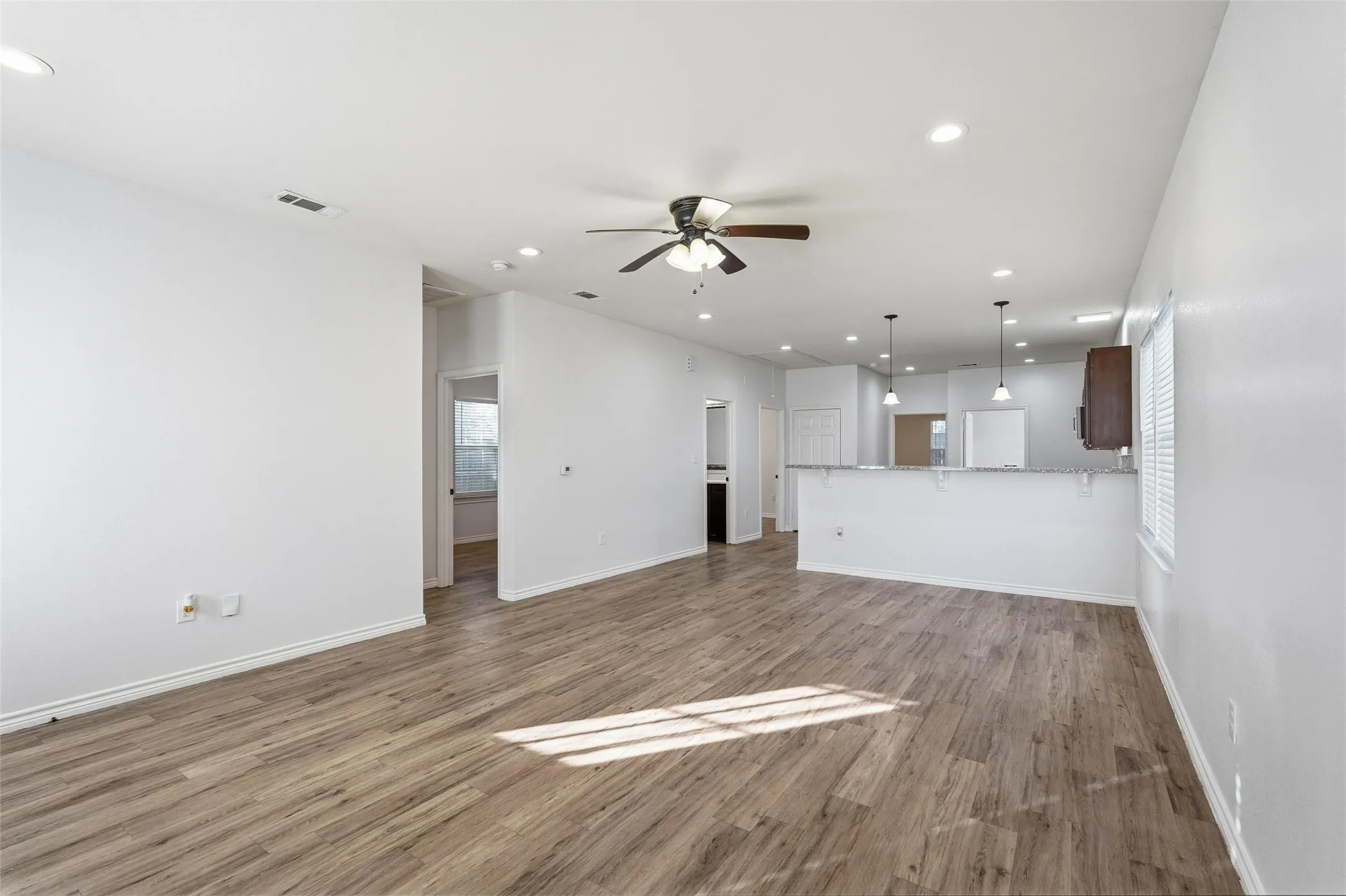 Single Family Residence For Sale in Rockwall County , 124 Chris Drive, Rockwall, Texas 75032, 4 Bedroom, 2 Bathroom, Garage spaces, 1,484 Sqft, built in 2019, mls#21370024, Real Estate Agent in Rockwall, Homes For Sale in Rockwall county, Homes For Sale in Rockwall, Realtor in Rockwall Texas, Real Estate Brokerage Independent Realty Texas, Luminita Cordes Realtor