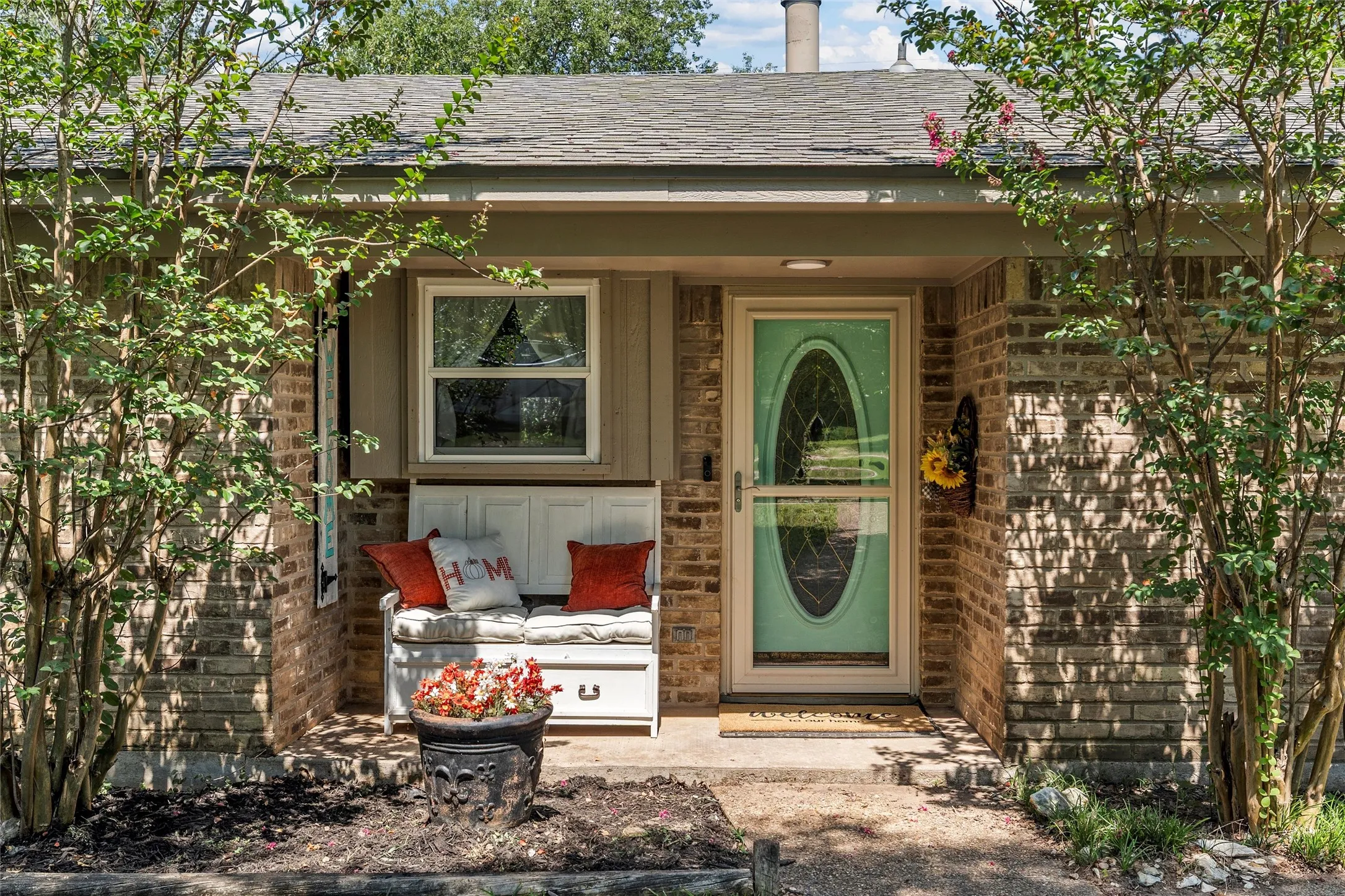 Single Family Residence For Sale in Mc Lennan County , 611 Rosenthal Road, Lorena, Texas 76655, 4 Bedroom, 2 Bathroom, Garage spaces, 2,320 Sqft, built in 1983, mls#21369960, Real Estate Agent in Lorena, Homes For Sale in Mc Lennan county, Homes For Sale in Lorena, Realtor in Lorena Texas, Real Estate Brokerage Independent Realty Texas, Luminita Cordes Realtor