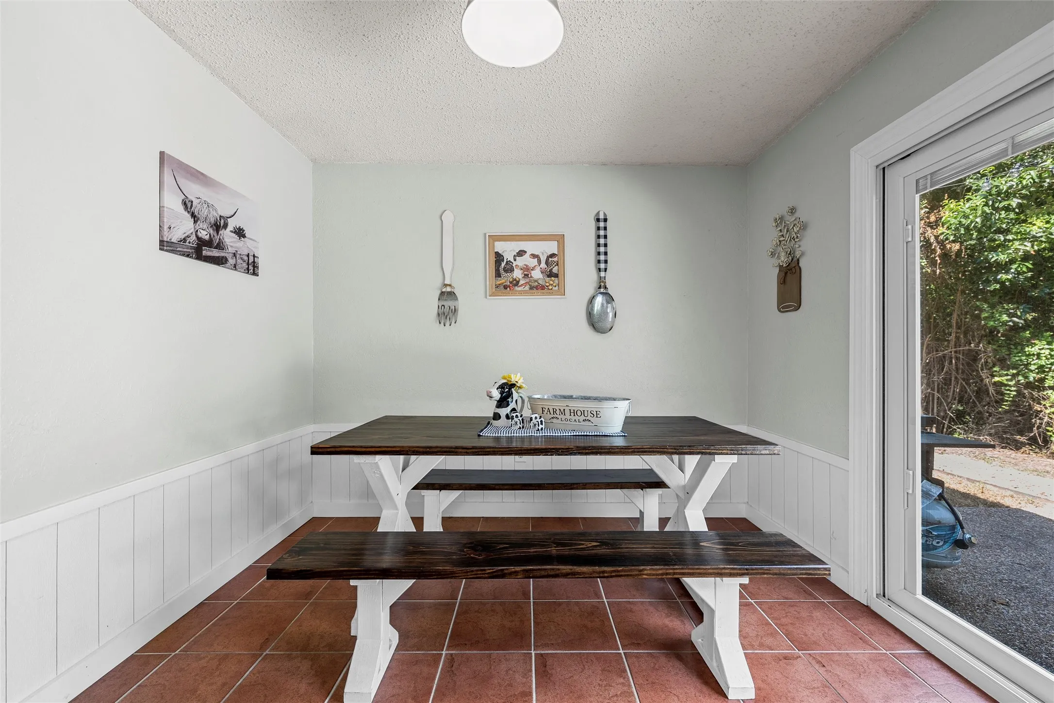 Single Family Residence For Sale in Mc Lennan County , 611 Rosenthal Road, Lorena, Texas 76655, 4 Bedroom, 2 Bathroom, Garage spaces, 2,320 Sqft, built in 1983, mls#21369960, Real Estate Agent in Lorena, Homes For Sale in Mc Lennan county, Homes For Sale in Lorena, Realtor in Lorena Texas, Real Estate Brokerage Independent Realty Texas, Luminita Cordes Realtor