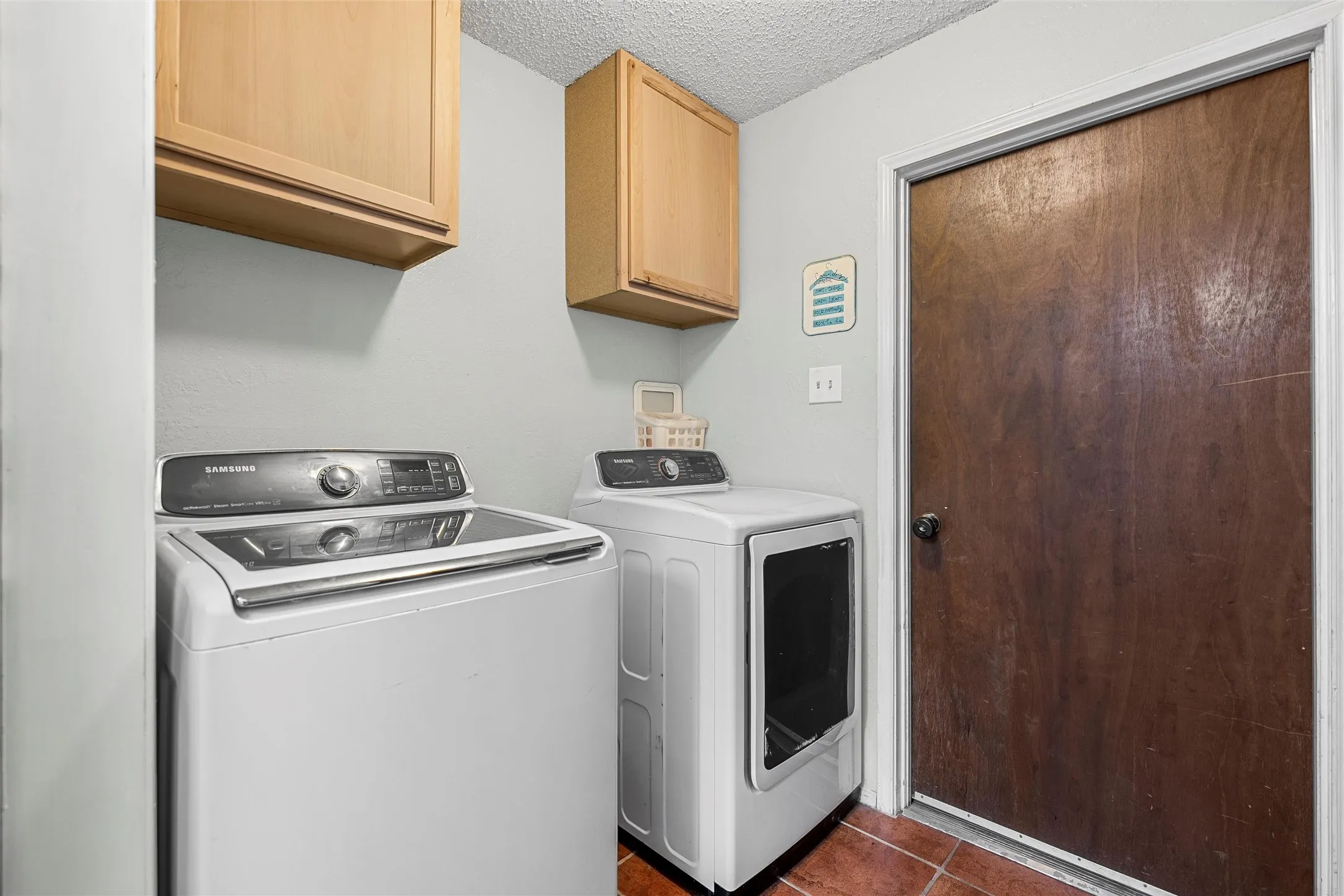 Single Family Residence For Sale in Mc Lennan County , 611 Rosenthal Road, Lorena, Texas 76655, 4 Bedroom, 2 Bathroom, Garage spaces, 2,320 Sqft, built in 1983, mls#21369960, Real Estate Agent in Lorena, Homes For Sale in Mc Lennan county, Homes For Sale in Lorena, Realtor in Lorena Texas, Real Estate Brokerage Independent Realty Texas, Luminita Cordes Realtor