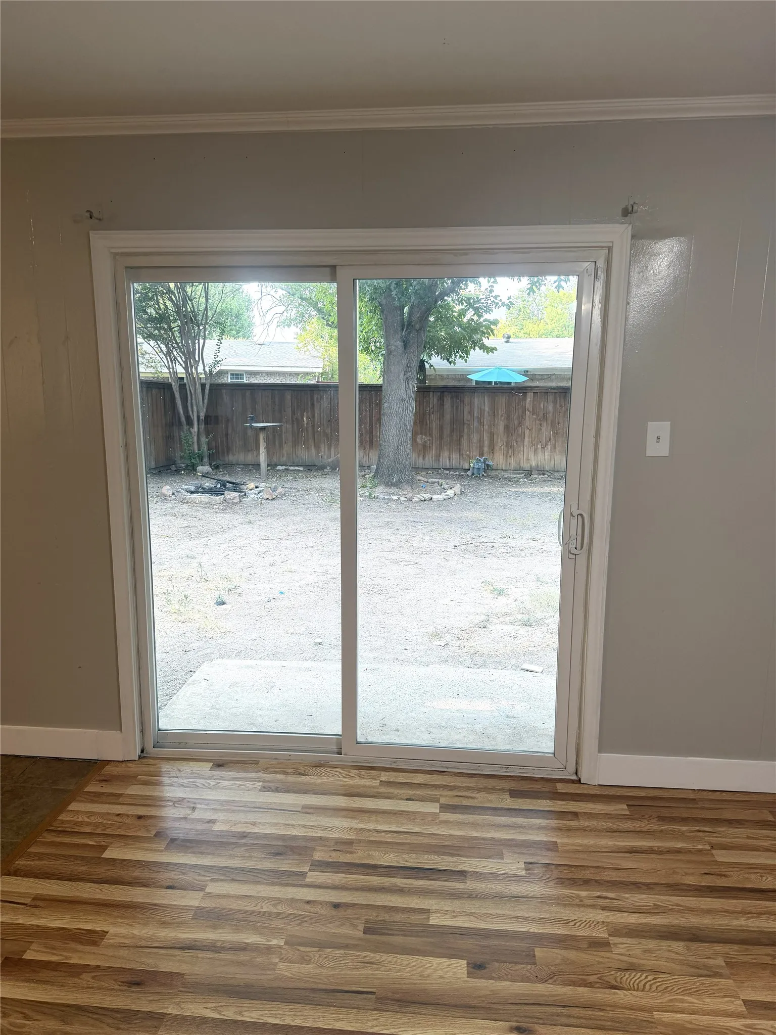Single Family Residence For Sale in Dallas County , 1021 Quebec Drive, Garland, Texas 75040, 4 Bedroom, 3 Bathroom, 1 Garage spaces, 1,215 Sqft, built in 1970, mls#21370032, Real Estate Agent in Garland, Homes For Sale in Dallas county, Homes For Sale in Garland, Realtor in Garland Texas, Real Estate Brokerage Independent Realty Texas, Luminita Cordes Realtor