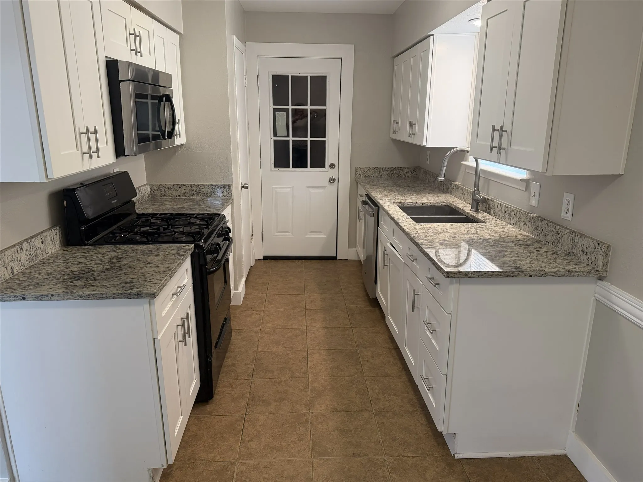 Single Family Residence For Sale in Dallas County , 1021 Quebec Drive, Garland, Texas 75040, 4 Bedroom, 3 Bathroom, 1 Garage spaces, 1,215 Sqft, built in 1970, mls#21370032, Real Estate Agent in Garland, Homes For Sale in Dallas county, Homes For Sale in Garland, Realtor in Garland Texas, Real Estate Brokerage Independent Realty Texas, Luminita Cordes Realtor