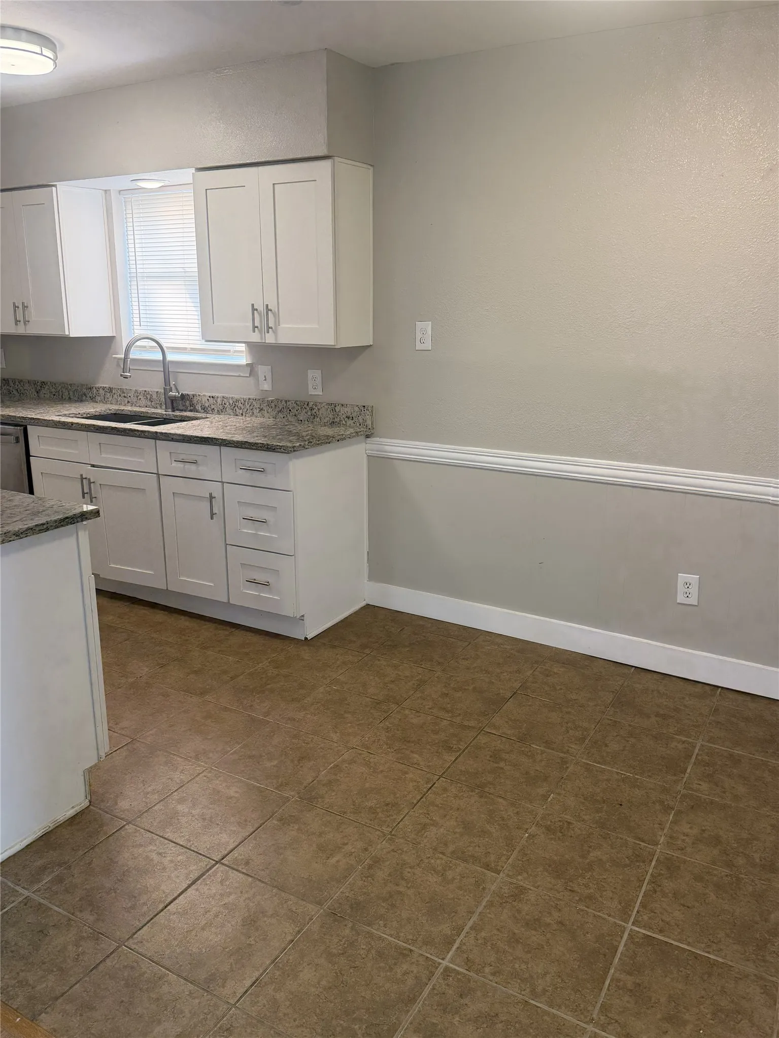 Single Family Residence For Sale in Dallas County , 1021 Quebec Drive, Garland, Texas 75040, 4 Bedroom, 3 Bathroom, 1 Garage spaces, 1,215 Sqft, built in 1970, mls#21370032, Real Estate Agent in Garland, Homes For Sale in Dallas county, Homes For Sale in Garland, Realtor in Garland Texas, Real Estate Brokerage Independent Realty Texas, Luminita Cordes Realtor