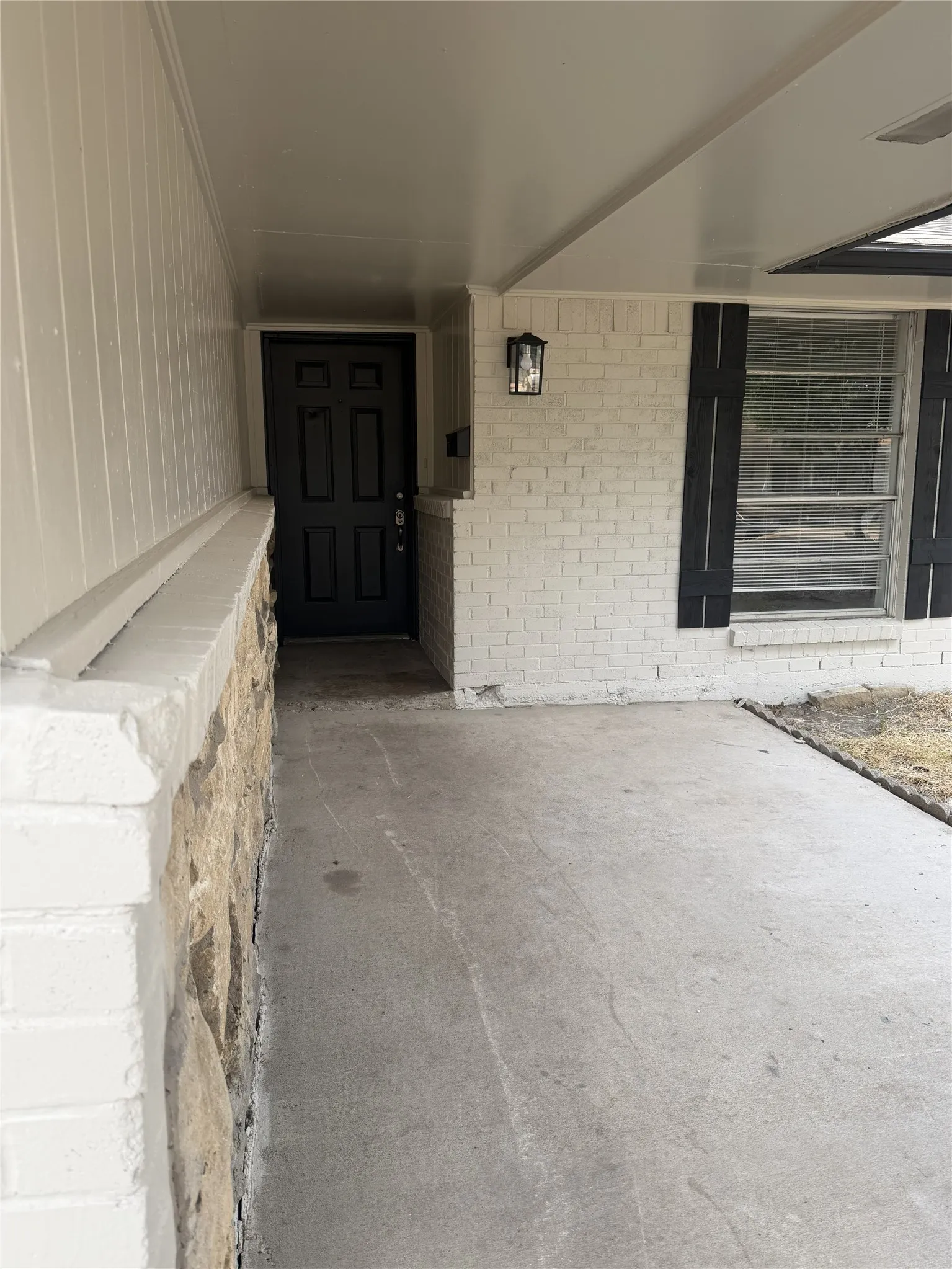 Single Family Residence For Sale in Dallas County , 1021 Quebec Drive, Garland, Texas 75040, 4 Bedroom, 3 Bathroom, 1 Garage spaces, 1,215 Sqft, built in 1970, mls#21370032, Real Estate Agent in Garland, Homes For Sale in Dallas county, Homes For Sale in Garland, Realtor in Garland Texas, Real Estate Brokerage Independent Realty Texas, Luminita Cordes Realtor