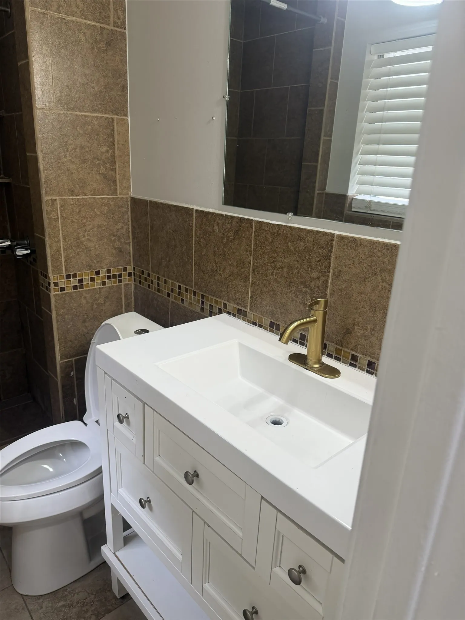 Single Family Residence For Sale in Dallas County , 1021 Quebec Drive, Garland, Texas 75040, 4 Bedroom, 3 Bathroom, 1 Garage spaces, 1,215 Sqft, built in 1970, mls#21370032, Real Estate Agent in Garland, Homes For Sale in Dallas county, Homes For Sale in Garland, Realtor in Garland Texas, Real Estate Brokerage Independent Realty Texas, Luminita Cordes Realtor