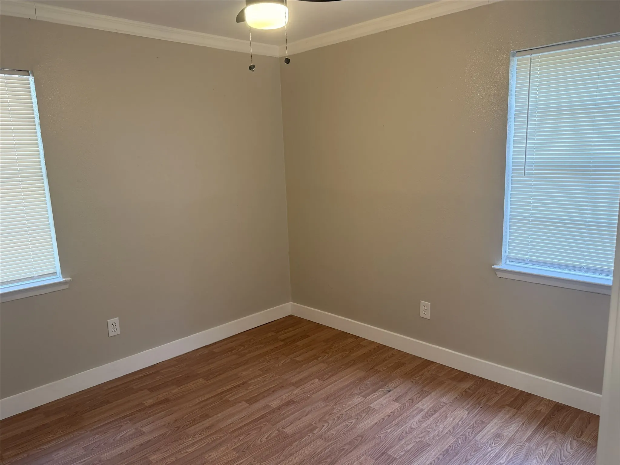 Single Family Residence For Sale in Dallas County , 1021 Quebec Drive, Garland, Texas 75040, 4 Bedroom, 3 Bathroom, 1 Garage spaces, 1,215 Sqft, built in 1970, mls#21370032, Real Estate Agent in Garland, Homes For Sale in Dallas county, Homes For Sale in Garland, Realtor in Garland Texas, Real Estate Brokerage Independent Realty Texas, Luminita Cordes Realtor