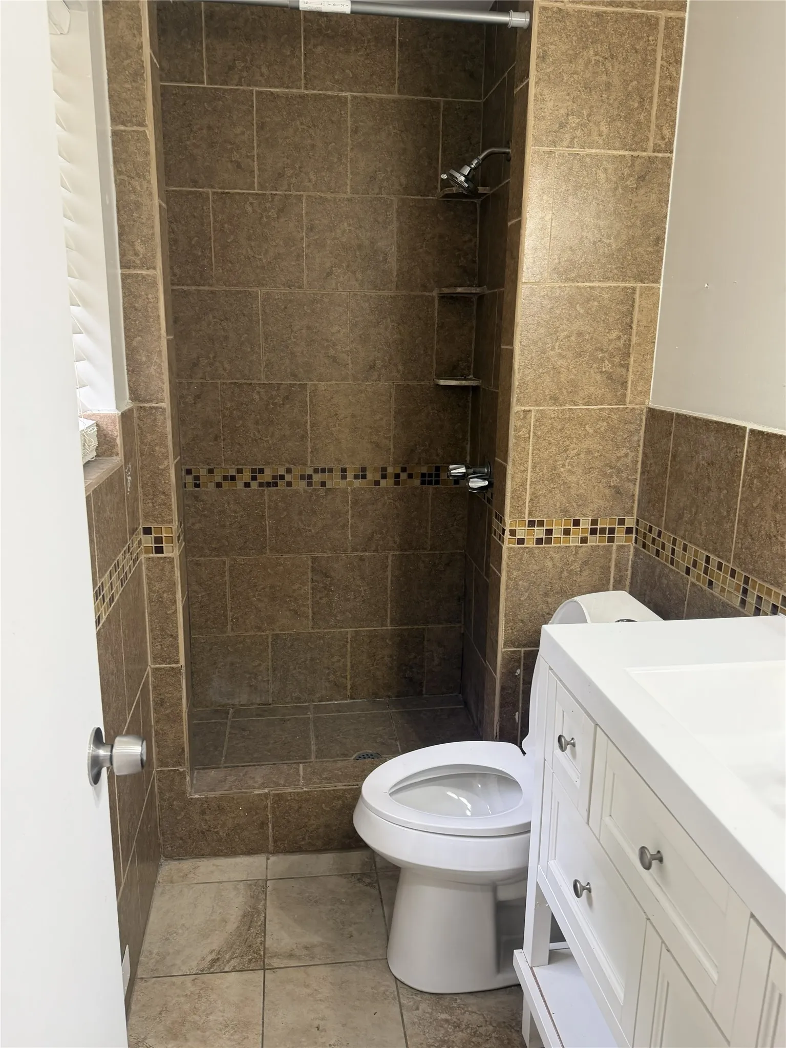 Single Family Residence For Sale in Dallas County , 1021 Quebec Drive, Garland, Texas 75040, 4 Bedroom, 3 Bathroom, 1 Garage spaces, 1,215 Sqft, built in 1970, mls#21370032, Real Estate Agent in Garland, Homes For Sale in Dallas county, Homes For Sale in Garland, Realtor in Garland Texas, Real Estate Brokerage Independent Realty Texas, Luminita Cordes Realtor