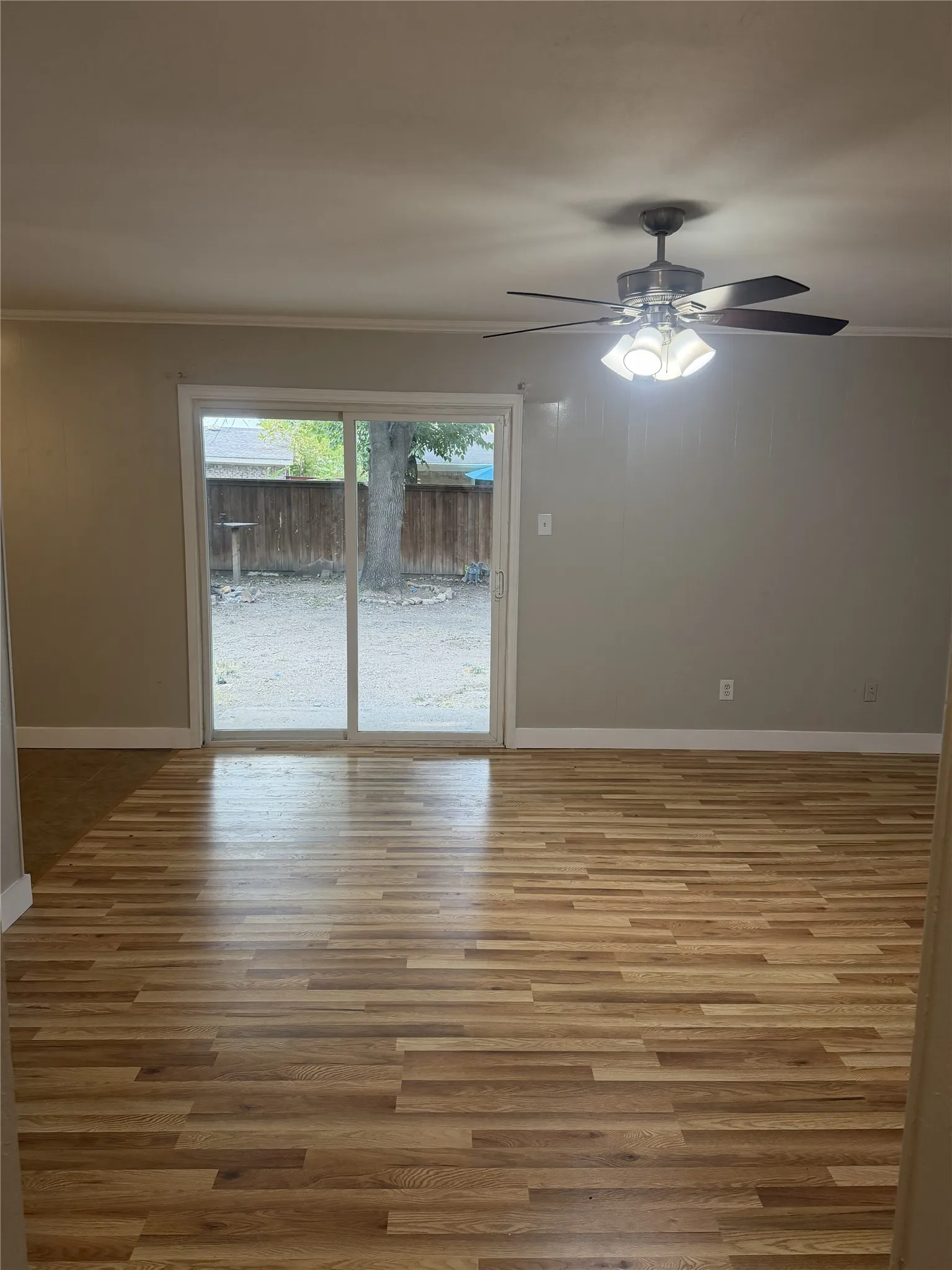 Single Family Residence For Sale in Dallas County , 1021 Quebec Drive, Garland, Texas 75040, 4 Bedroom, 3 Bathroom, 1 Garage spaces, 1,215 Sqft, built in 1970, mls#21370032, Real Estate Agent in Garland, Homes For Sale in Dallas county, Homes For Sale in Garland, Realtor in Garland Texas, Real Estate Brokerage Independent Realty Texas, Luminita Cordes Realtor