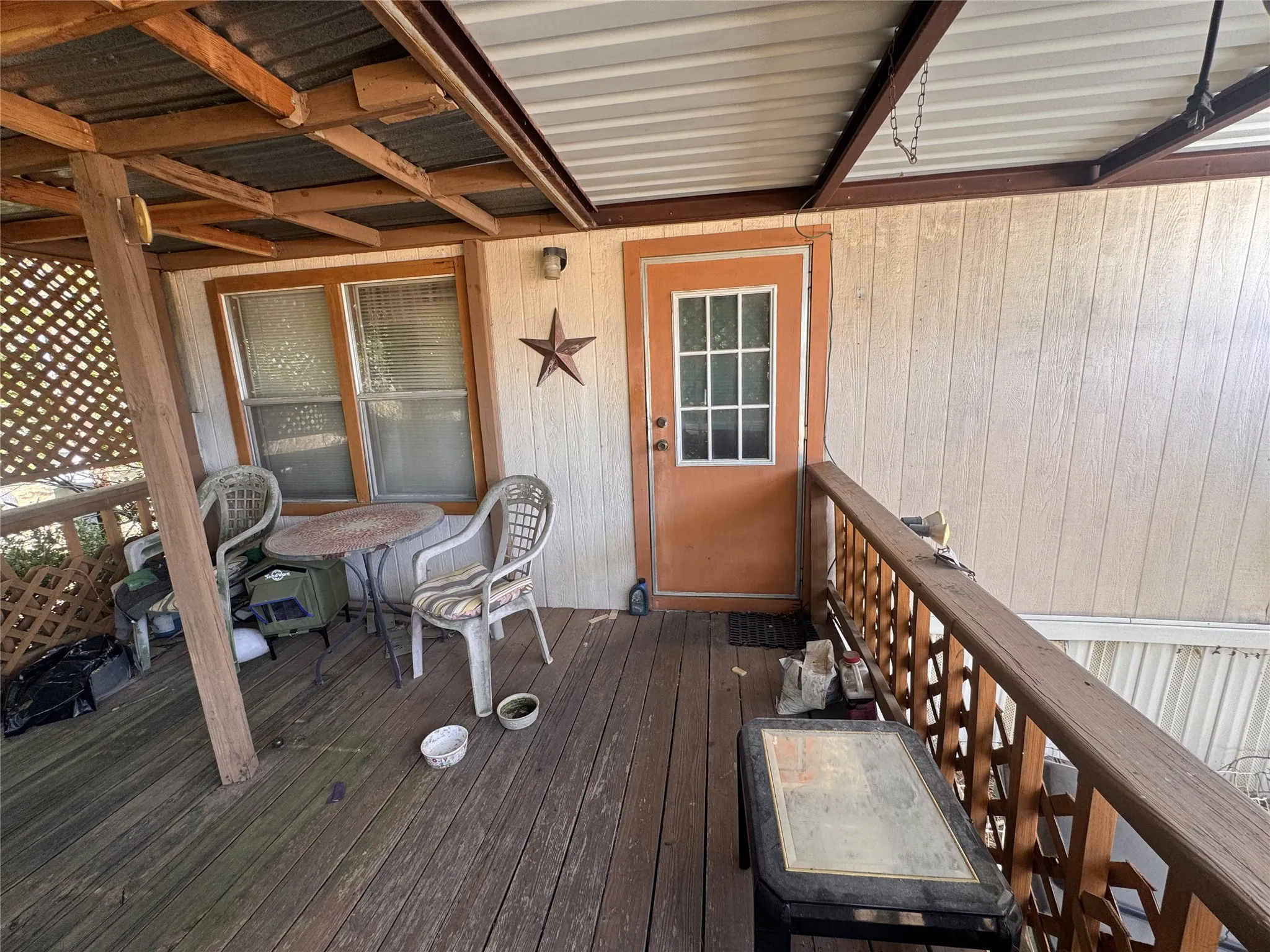 Mobile Home For Sale in Hood County , 8008 Scenic Ridge Court, Cresson, Texas 76035, 3 Bedroom, 2 Bathroom, Garage spaces, 1,296 Sqft, built in 1998, mls#21370010, Real Estate Agent in Cresson, Homes For Sale in Hood county, Homes For Sale in Cresson, Realtor in Cresson Texas, Real Estate Brokerage Independent Realty Texas, Luminita Cordes Realtor
