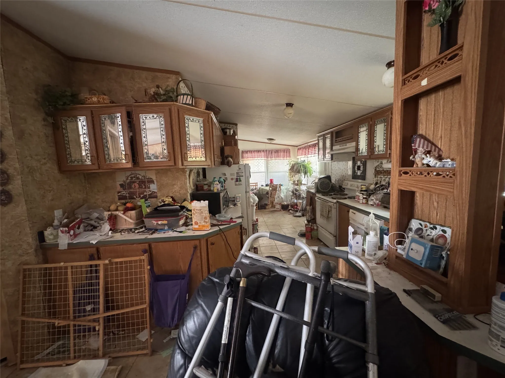 Mobile Home For Sale in Hood County , 8008 Scenic Ridge Court, Cresson, Texas 76035, 3 Bedroom, 2 Bathroom, Garage spaces, 1,296 Sqft, built in 1998, mls#21370010, Real Estate Agent in Cresson, Homes For Sale in Hood county, Homes For Sale in Cresson, Realtor in Cresson Texas, Real Estate Brokerage Independent Realty Texas, Luminita Cordes Realtor