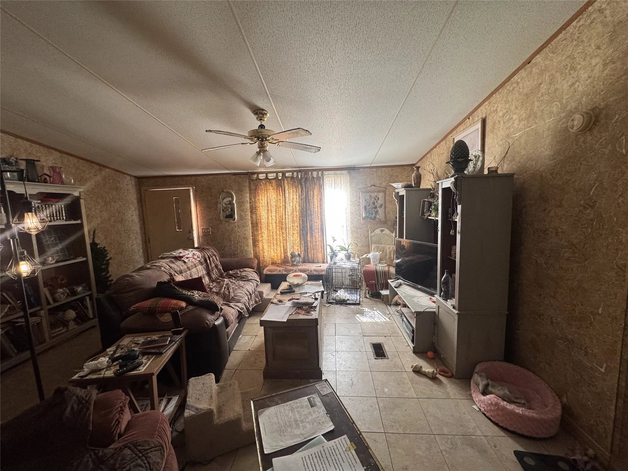 Mobile Home For Sale in Hood County , 8008 Scenic Ridge Court, Cresson, Texas 76035, 3 Bedroom, 2 Bathroom, Garage spaces, 1,296 Sqft, built in 1998, mls#21370010, Real Estate Agent in Cresson, Homes For Sale in Hood county, Homes For Sale in Cresson, Realtor in Cresson Texas, Real Estate Brokerage Independent Realty Texas, Luminita Cordes Realtor
