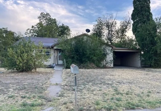 Single Family Residence For Sale in Knox County , 805 Main, Knox City, Texas 79528, 3 Bedroom, 1 Bathroom, Garage spaces, 1,284 Sqft, built in 1950, mls#21370038, Real Estate Agent in Knox City, Homes For Sale in Knox county, Homes For Sale in Knox City, Realtor in Knox City Texas, Real Estate Brokerage Independent Realty Texas, Luminita Cordes Realtor
