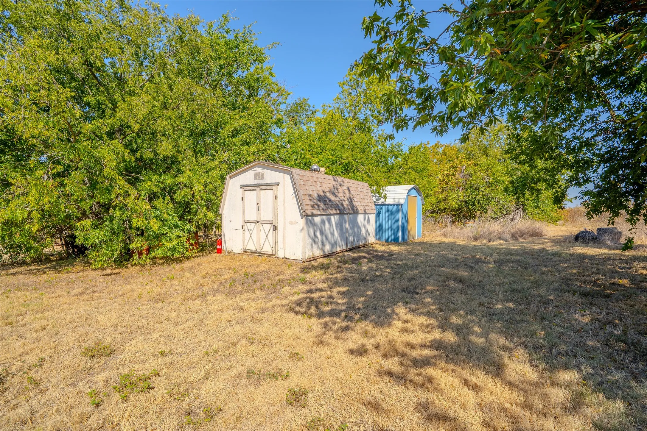Single Family Residence For Sale in Erath County , 3227 E Washington Street, Stephenville, Texas 76401, 3 Bedroom, 1 Bathroom, Garage spaces, 1,812 Sqft, built in 1961, mls#21369996, Real Estate Agent in Stephenville, Homes For Sale in Erath county, Homes For Sale in Stephenville, Realtor in Stephenville Texas, Real Estate Brokerage Independent Realty Texas, Luminita Cordes Realtor