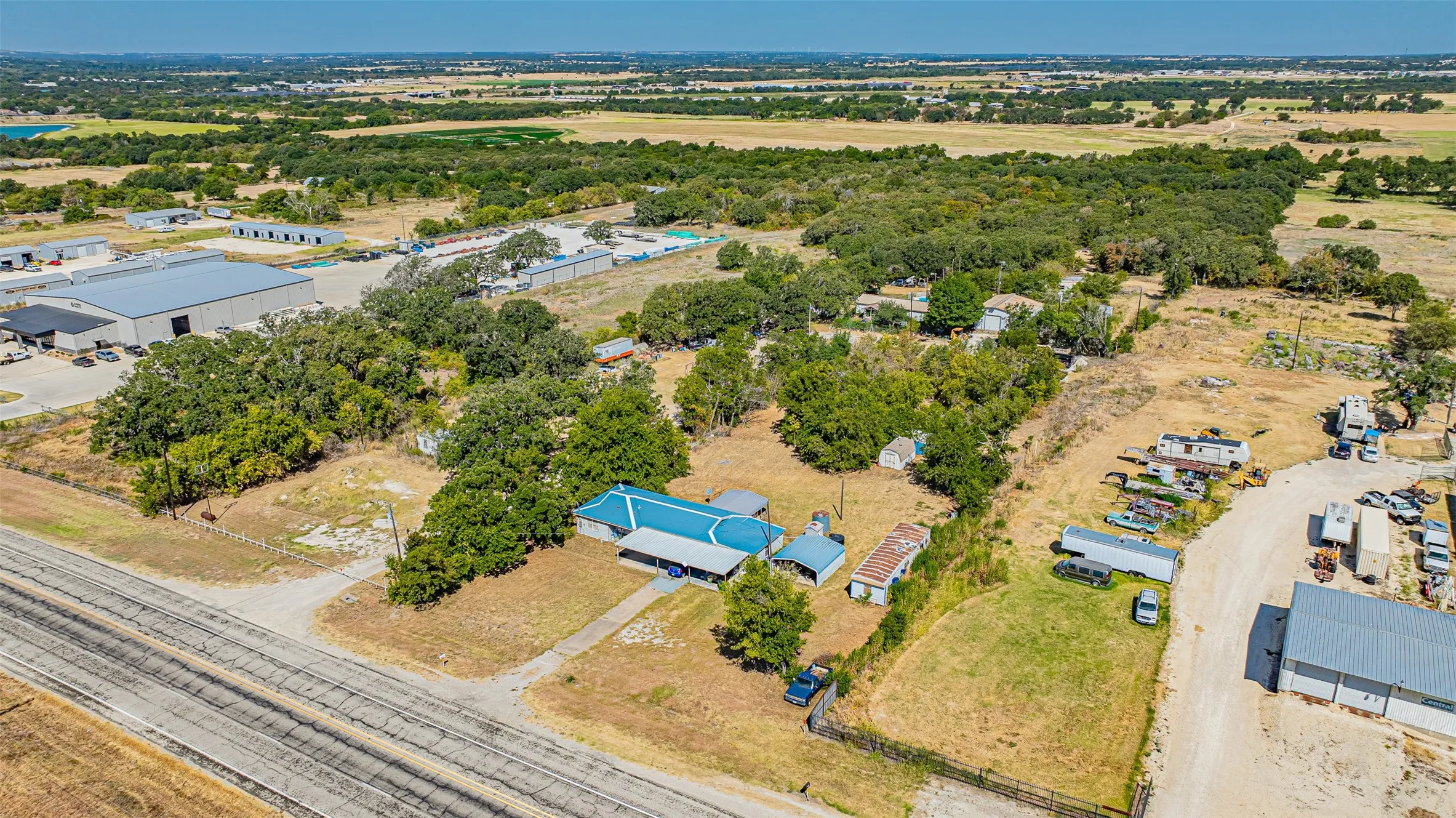 Single Family Residence For Sale in Erath County , 3227 E Washington Street, Stephenville, Texas 76401, 3 Bedroom, 1 Bathroom, Garage spaces, 1,812 Sqft, built in 1961, mls#21369996, Real Estate Agent in Stephenville, Homes For Sale in Erath county, Homes For Sale in Stephenville, Realtor in Stephenville Texas, Real Estate Brokerage Independent Realty Texas, Luminita Cordes Realtor