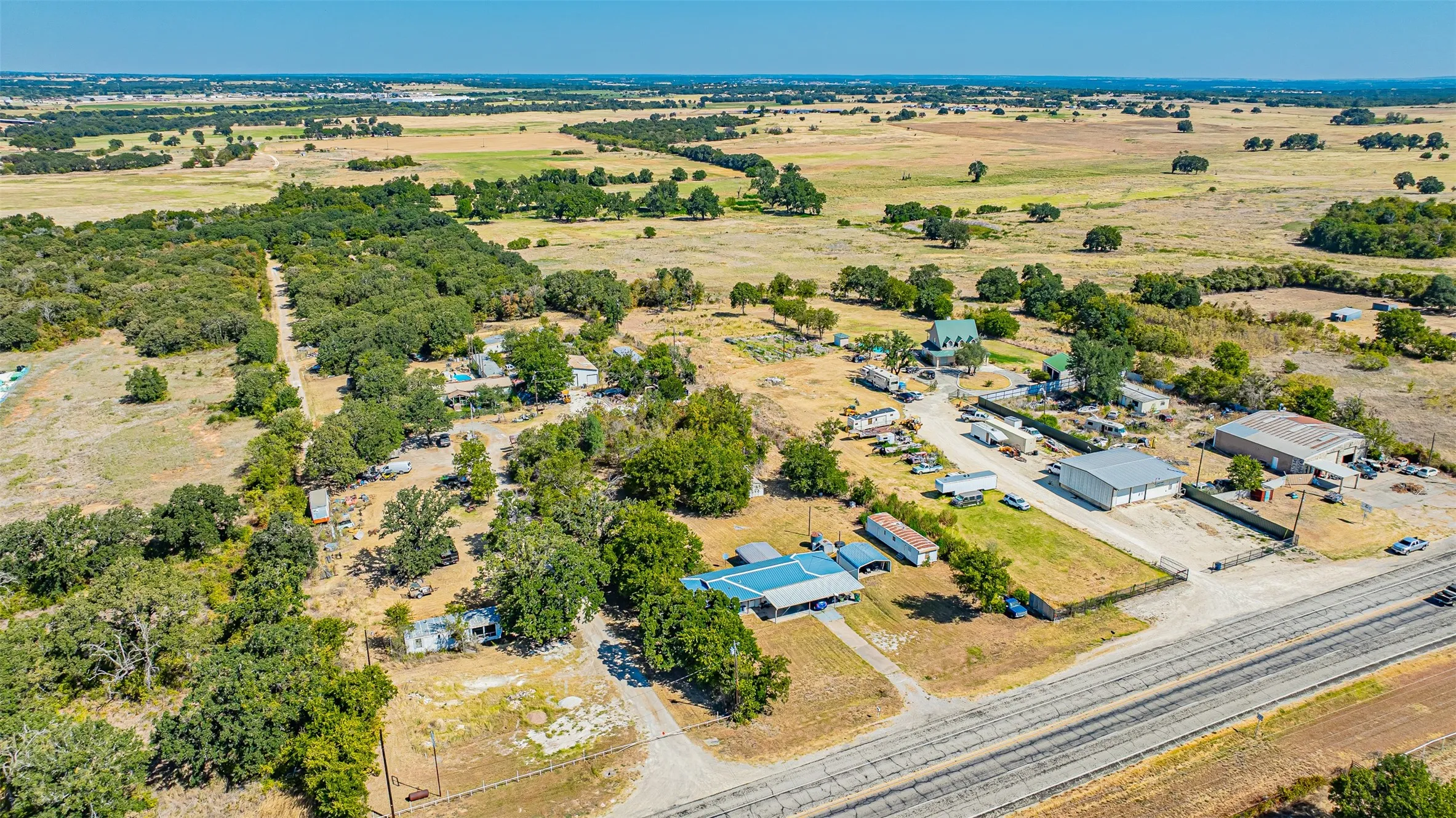 Single Family Residence For Sale in Erath County , 3227 E Washington Street, Stephenville, Texas 76401, 3 Bedroom, 1 Bathroom, Garage spaces, 1,812 Sqft, built in 1961, mls#21369996, Real Estate Agent in Stephenville, Homes For Sale in Erath county, Homes For Sale in Stephenville, Realtor in Stephenville Texas, Real Estate Brokerage Independent Realty Texas, Luminita Cordes Realtor