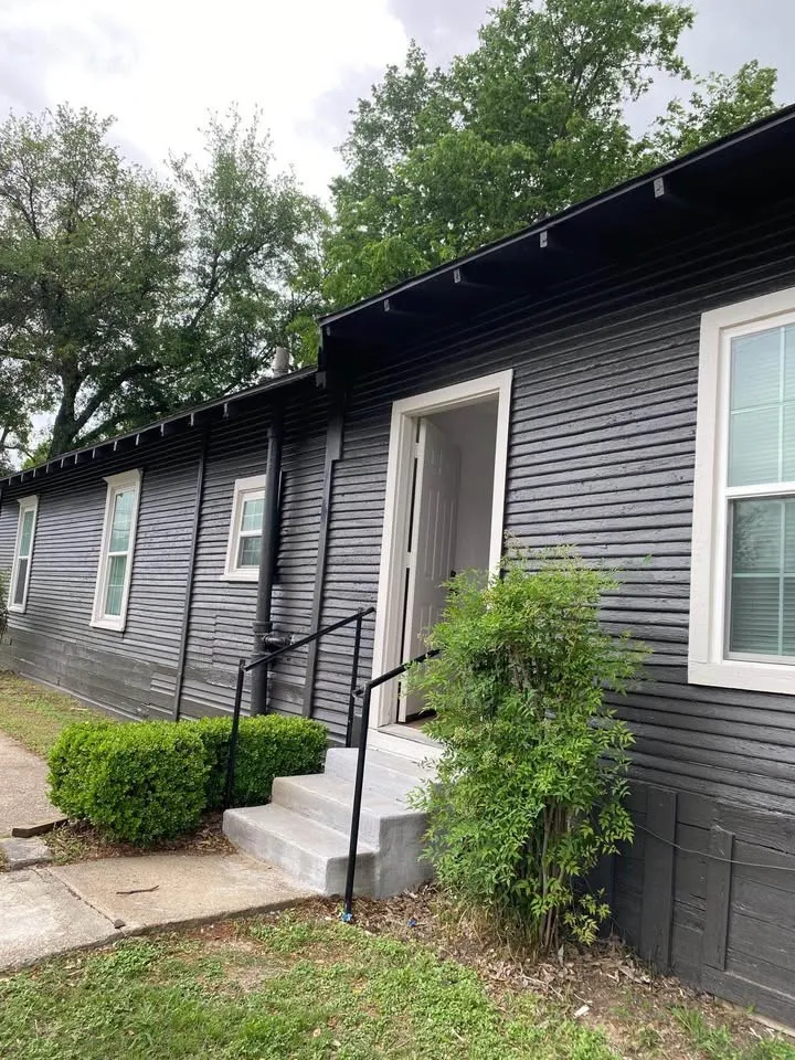 Single Family Residence For Rent in Dallas County , 3831 Bernal Drive, Dallas, Texas 75212, 4 Bedroom, 2 Bathroom, Garage spaces, 1,600 Sqft, built in 1935, mls#21370043, Real Estate Agent in Dallas, Homes For Rent in Dallas county, Homes For Rent in Dallas, Realtor in Dallas Texas, Real Estate Brokerage Independent Realty Texas, Luminita Cordes Realtor