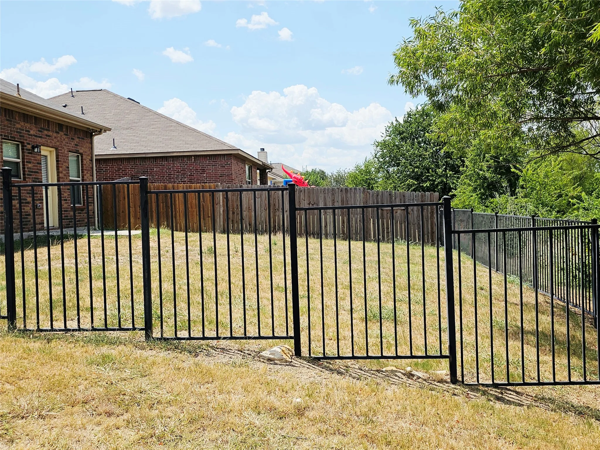 Single Family Residence For Sale in Tarrant County , 1216 Artesia Drive, Fort Worth, Texas 76052, 4 Bedroom, 3 Bathroom, 1 Garage spaces, 1,976 Sqft, built in 2009, mls#21354998, Real Estate Agent in Fort Worth, Homes For Sale in Tarrant county, Homes For Sale in Fort Worth, Realtor in Fort Worth Texas, Real Estate Brokerage Independent Realty Texas, Luminita Cordes Realtor