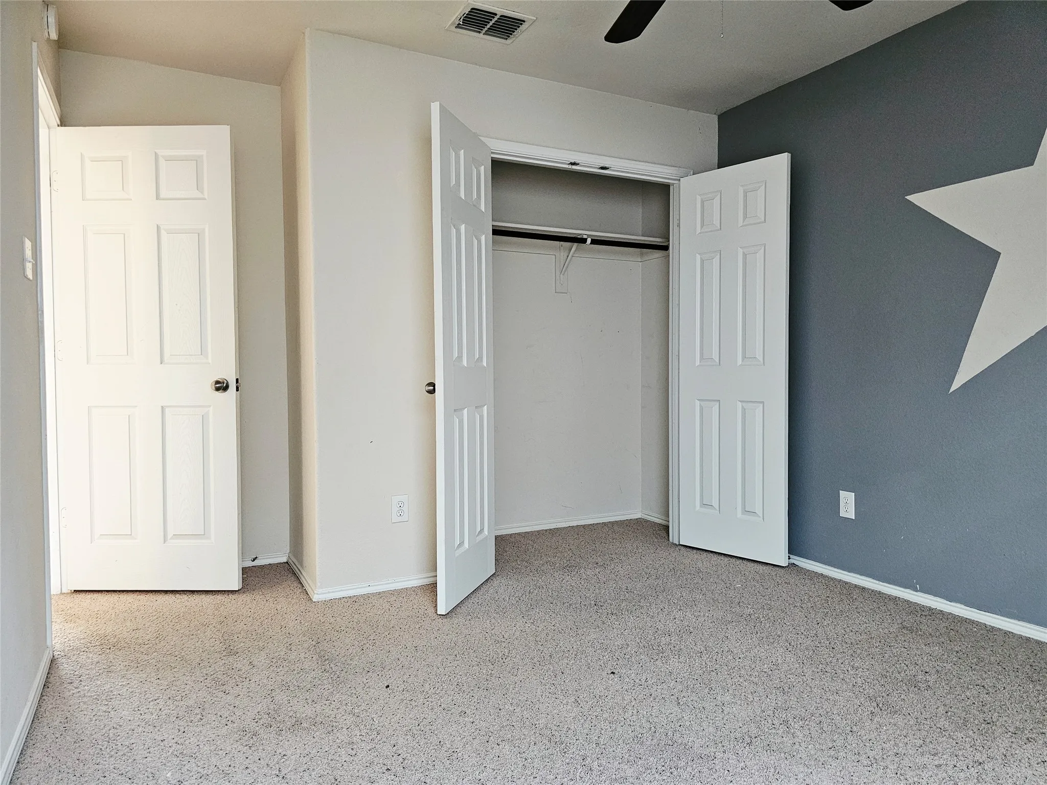 Single Family Residence For Sale in Tarrant County , 1216 Artesia Drive, Fort Worth, Texas 76052, 4 Bedroom, 3 Bathroom, 1 Garage spaces, 1,976 Sqft, built in 2009, mls#21354998, Real Estate Agent in Fort Worth, Homes For Sale in Tarrant county, Homes For Sale in Fort Worth, Realtor in Fort Worth Texas, Real Estate Brokerage Independent Realty Texas, Luminita Cordes Realtor