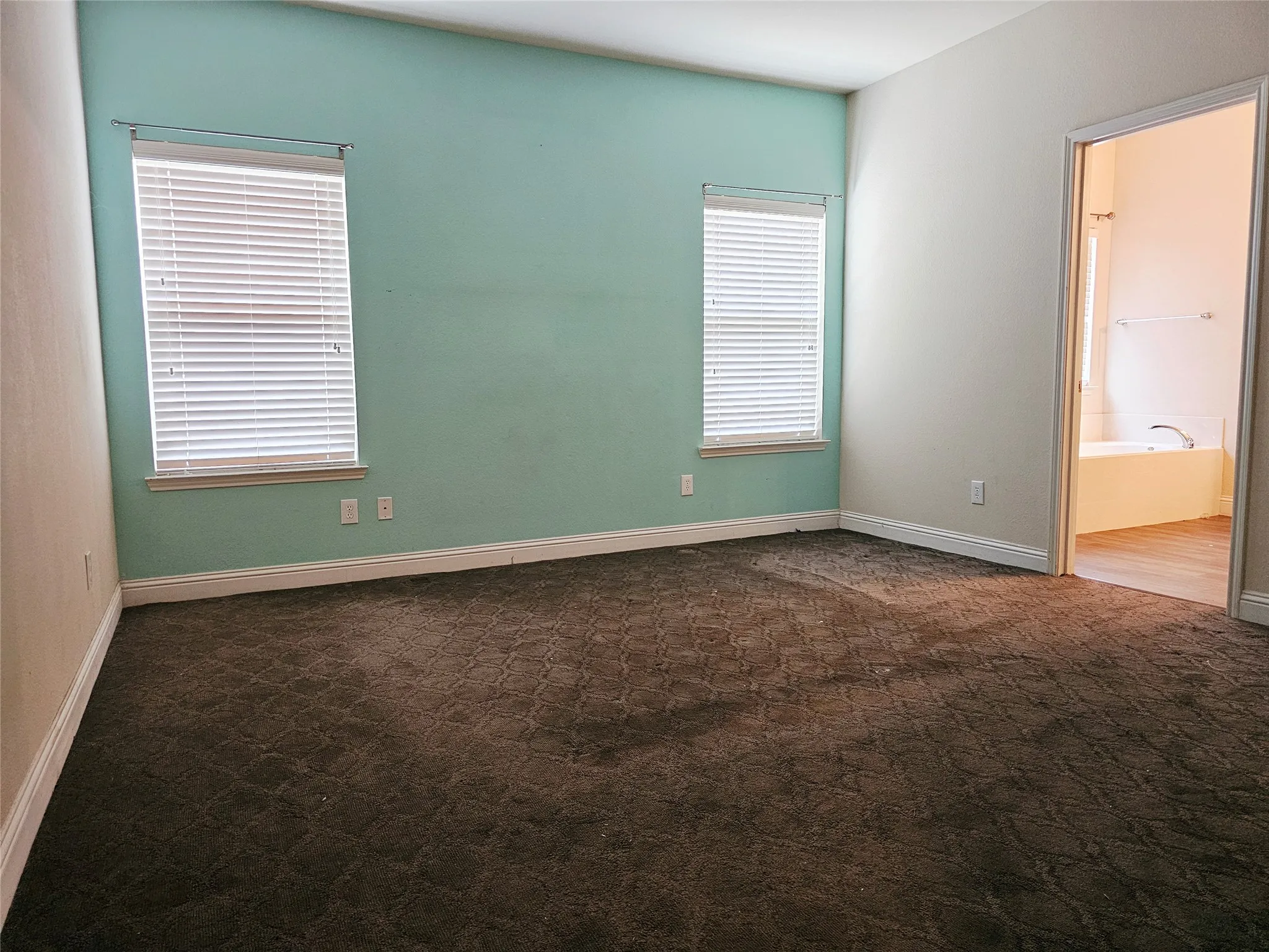 Single Family Residence For Sale in Tarrant County , 1216 Artesia Drive, Fort Worth, Texas 76052, 4 Bedroom, 3 Bathroom, 1 Garage spaces, 1,976 Sqft, built in 2009, mls#21354998, Real Estate Agent in Fort Worth, Homes For Sale in Tarrant county, Homes For Sale in Fort Worth, Realtor in Fort Worth Texas, Real Estate Brokerage Independent Realty Texas, Luminita Cordes Realtor