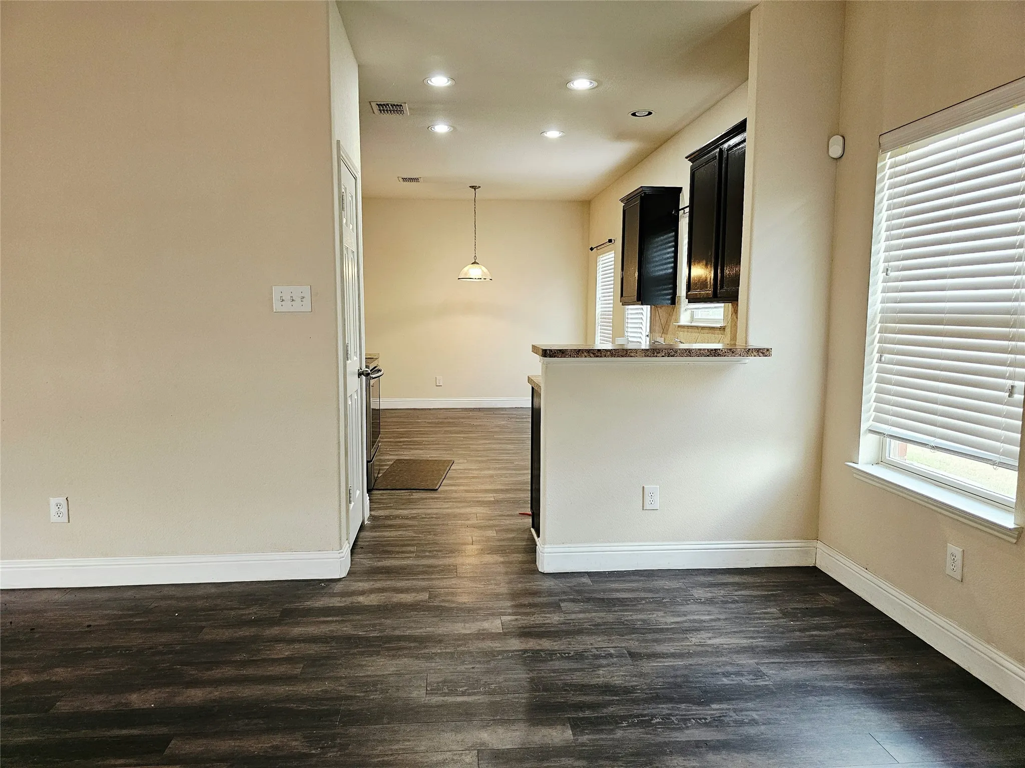 Single Family Residence For Sale in Tarrant County , 1216 Artesia Drive, Fort Worth, Texas 76052, 4 Bedroom, 3 Bathroom, 1 Garage spaces, 1,976 Sqft, built in 2009, mls#21354998, Real Estate Agent in Fort Worth, Homes For Sale in Tarrant county, Homes For Sale in Fort Worth, Realtor in Fort Worth Texas, Real Estate Brokerage Independent Realty Texas, Luminita Cordes Realtor