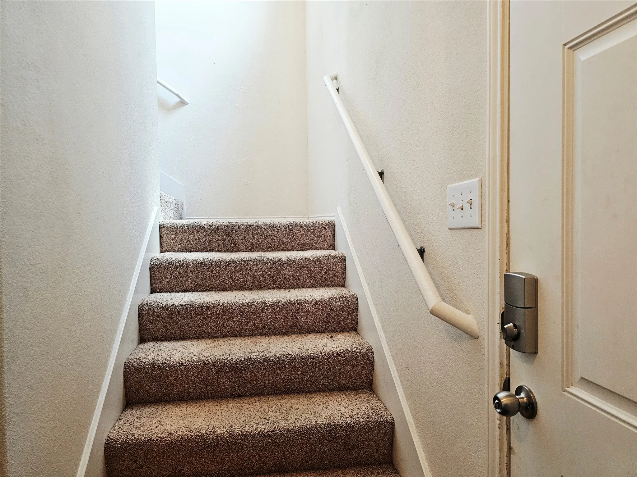 Single Family Residence For Sale in Tarrant County , 1216 Artesia Drive, Fort Worth, Texas 76052, 4 Bedroom, 3 Bathroom, 1 Garage spaces, 1,976 Sqft, built in 2009, mls#21354998, Real Estate Agent in Fort Worth, Homes For Sale in Tarrant county, Homes For Sale in Fort Worth, Realtor in Fort Worth Texas, Real Estate Brokerage Independent Realty Texas, Luminita Cordes Realtor