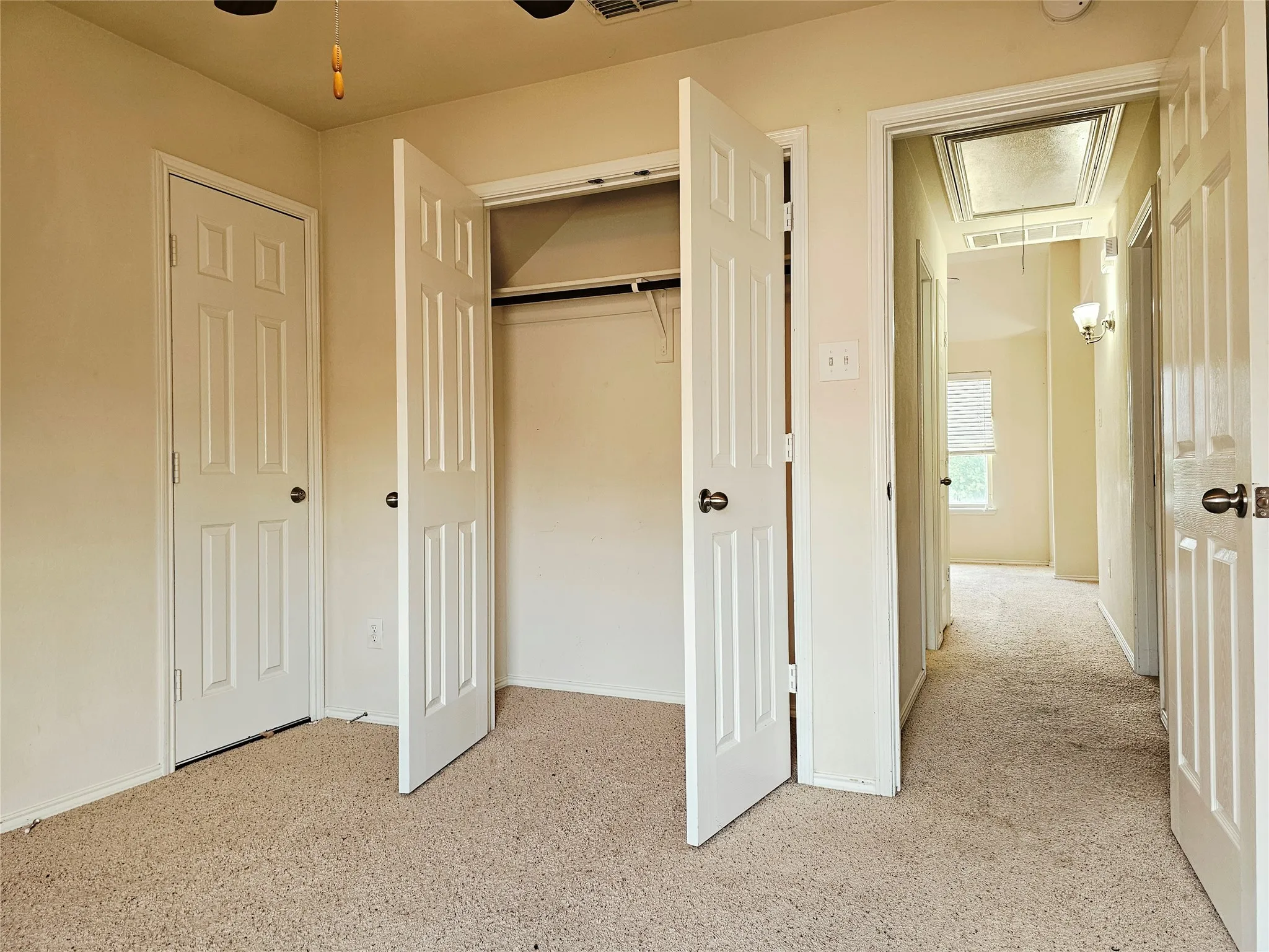 Single Family Residence For Sale in Tarrant County , 1216 Artesia Drive, Fort Worth, Texas 76052, 4 Bedroom, 3 Bathroom, 1 Garage spaces, 1,976 Sqft, built in 2009, mls#21354998, Real Estate Agent in Fort Worth, Homes For Sale in Tarrant county, Homes For Sale in Fort Worth, Realtor in Fort Worth Texas, Real Estate Brokerage Independent Realty Texas, Luminita Cordes Realtor