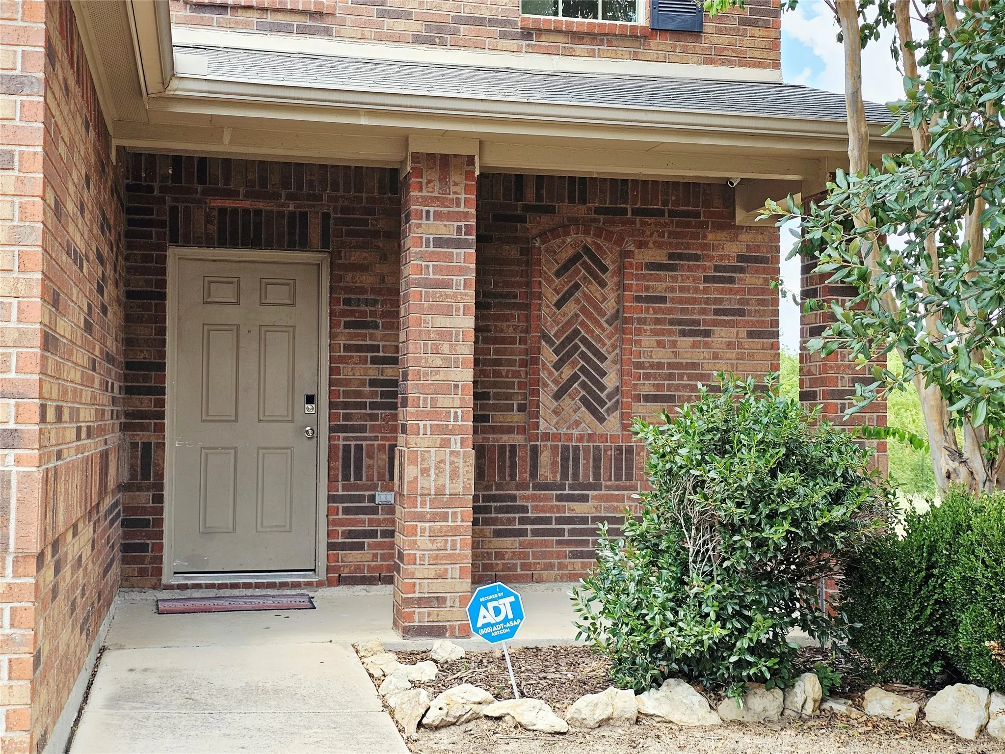 Single Family Residence For Sale in Tarrant County , 1216 Artesia Drive, Fort Worth, Texas 76052, 4 Bedroom, 3 Bathroom, 1 Garage spaces, 1,976 Sqft, built in 2009, mls#21354998, Real Estate Agent in Fort Worth, Homes For Sale in Tarrant county, Homes For Sale in Fort Worth, Realtor in Fort Worth Texas, Real Estate Brokerage Independent Realty Texas, Luminita Cordes Realtor