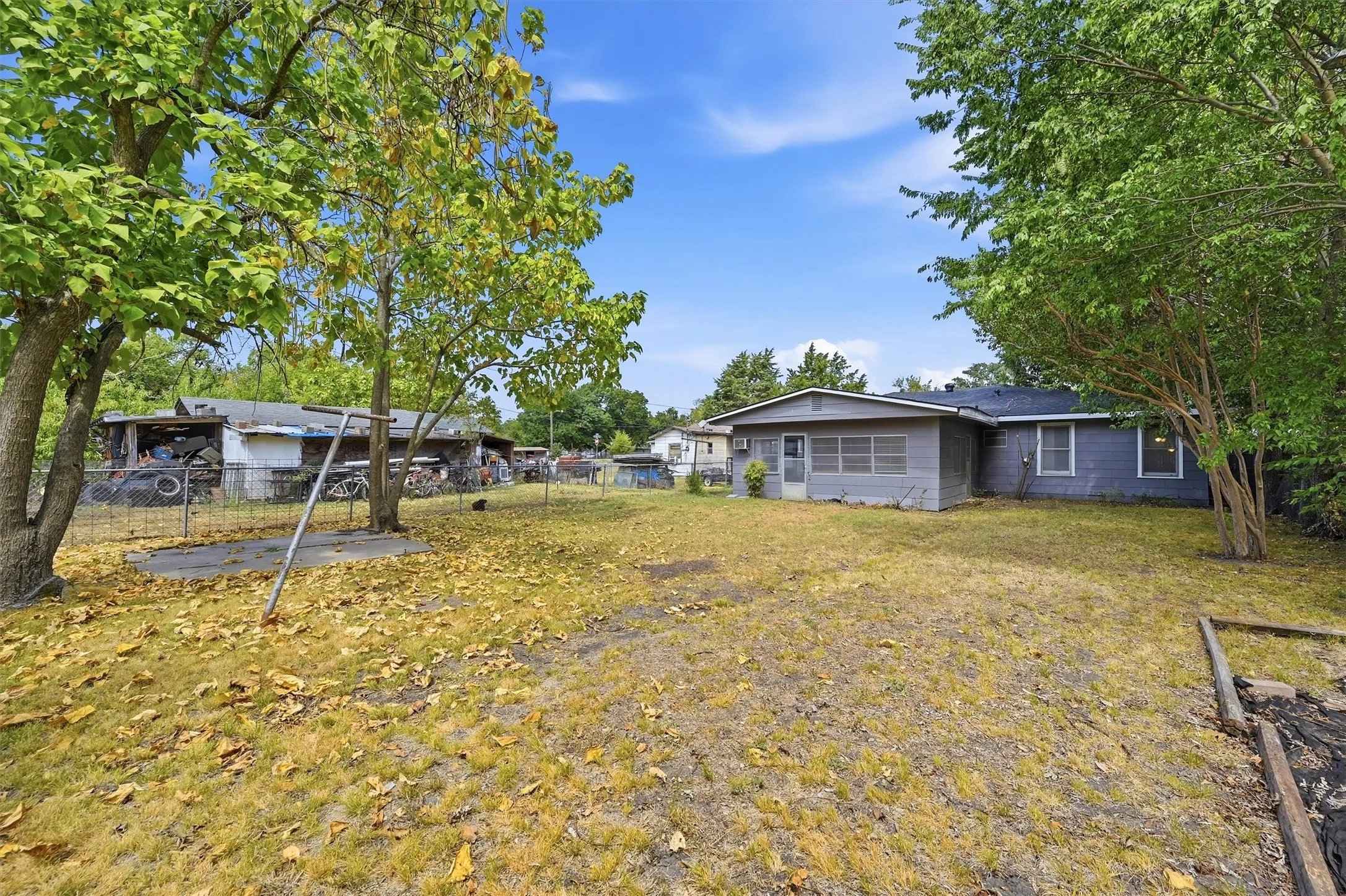 Single Family Residence For Sale in Grayson County , 408 E Park Avenue, Sherman, Texas 75090, 3 Bedroom, 2 Bathroom, 1 Garage spaces, 1,623 Sqft, built in 1946, mls#21369548, Real Estate Agent in Sherman, Homes For Sale in Grayson county, Homes For Sale in Sherman, Realtor in Sherman Texas, Real Estate Brokerage Independent Realty Texas, Luminita Cordes Realtor