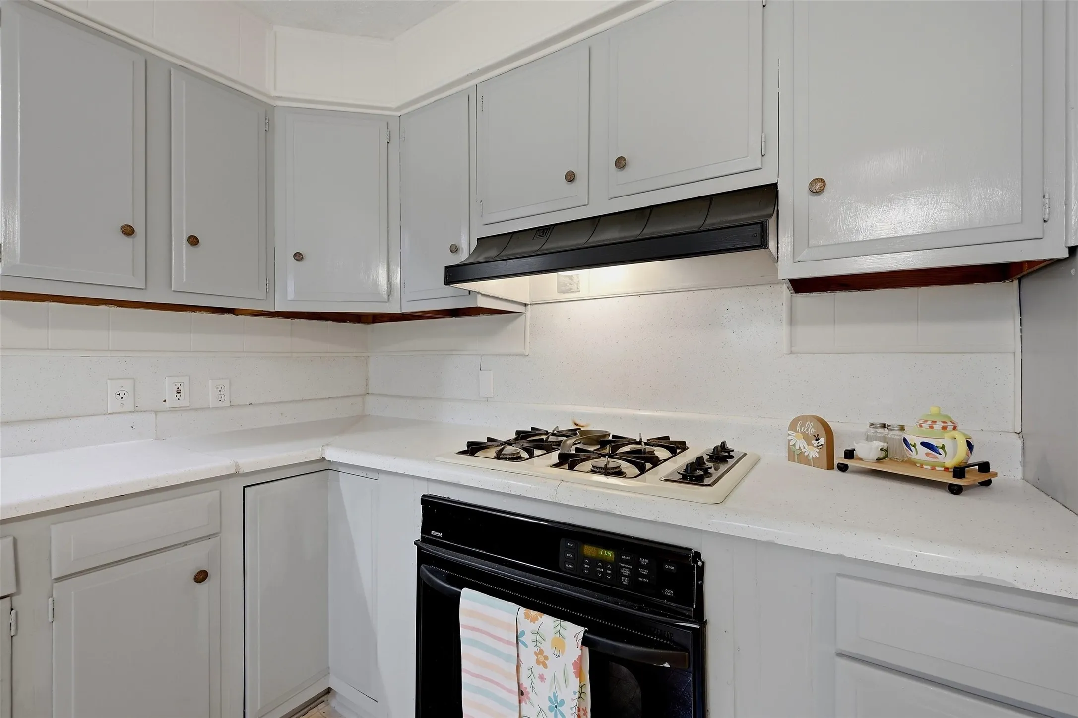 Single Family Residence For Sale in Grayson County , 408 E Park Avenue, Sherman, Texas 75090, 3 Bedroom, 2 Bathroom, 1 Garage spaces, 1,623 Sqft, built in 1946, mls#21369548, Real Estate Agent in Sherman, Homes For Sale in Grayson county, Homes For Sale in Sherman, Realtor in Sherman Texas, Real Estate Brokerage Independent Realty Texas, Luminita Cordes Realtor