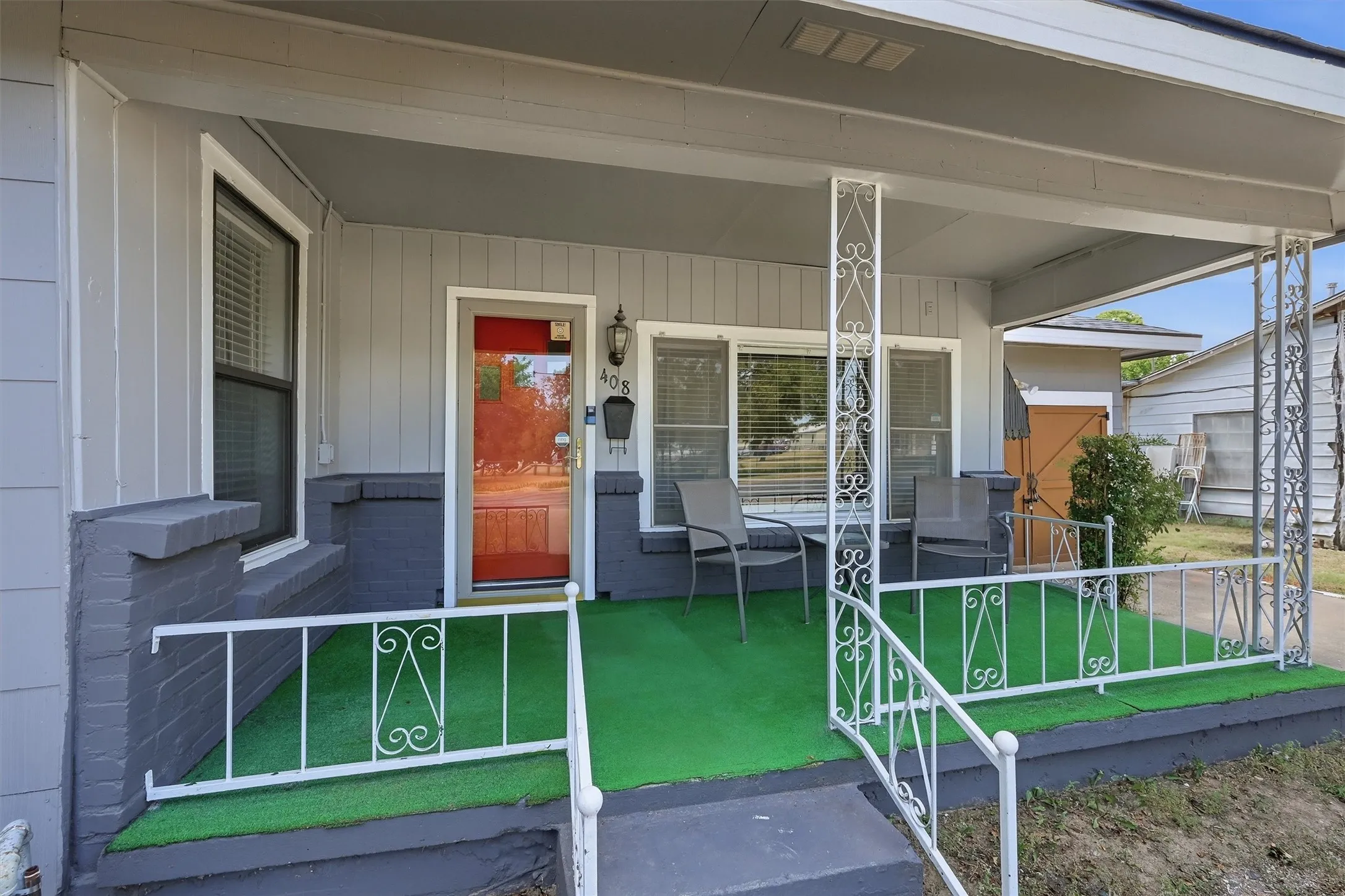 Single Family Residence For Sale in Grayson County , 408 E Park Avenue, Sherman, Texas 75090, 3 Bedroom, 2 Bathroom, 1 Garage spaces, 1,623 Sqft, built in 1946, mls#21369548, Real Estate Agent in Sherman, Homes For Sale in Grayson county, Homes For Sale in Sherman, Realtor in Sherman Texas, Real Estate Brokerage Independent Realty Texas, Luminita Cordes Realtor