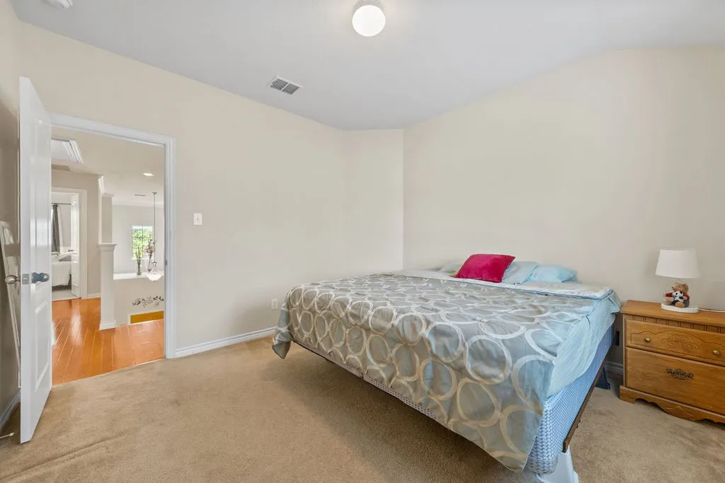 Single Family Residence For Sale in Collin County , 9300 Jerico Drive, Mc Kinney, Texas 75072, 4 Bedroom, 3 Bathroom, 2 Garage spaces, 2,604 Sqft, built in 2006, mls#21368553, Real Estate Agent in Mc Kinney, Homes For Sale in Collin county, Homes For Sale in Mc Kinney, Realtor in Mc Kinney Texas, Real Estate Brokerage Independent Realty Texas, Luminita Cordes Realtor