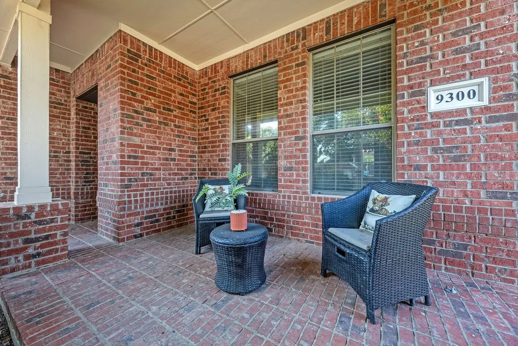 Single Family Residence For Sale in Collin County , 9300 Jerico Drive, Mc Kinney, Texas 75072, 4 Bedroom, 3 Bathroom, 2 Garage spaces, 2,604 Sqft, built in 2006, mls#21368553, Real Estate Agent in Mc Kinney, Homes For Sale in Collin county, Homes For Sale in Mc Kinney, Realtor in Mc Kinney Texas, Real Estate Brokerage Independent Realty Texas, Luminita Cordes Realtor