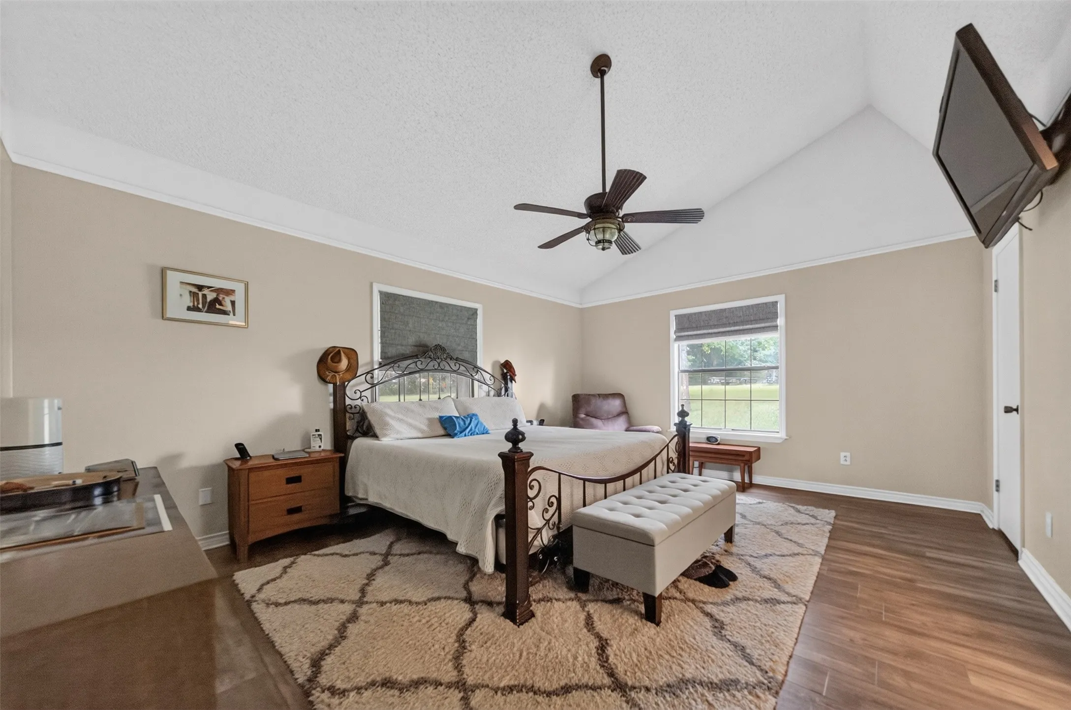 Single Family Residence For Sale in Cherokee County , 2401 Lake Park Ln, Jacksonville, Texas 75766, 3 Bedroom, 2 Bathroom, 1 Garage spaces, 2,584 Sqft, built in 1978, mls#21345649, Real Estate Agent in Jacksonville, Homes For Sale in Cherokee county, Homes For Sale in Jacksonville, Realtor in Jacksonville Texas, Real Estate Brokerage Independent Realty Texas, Luminita Cordes Realtor