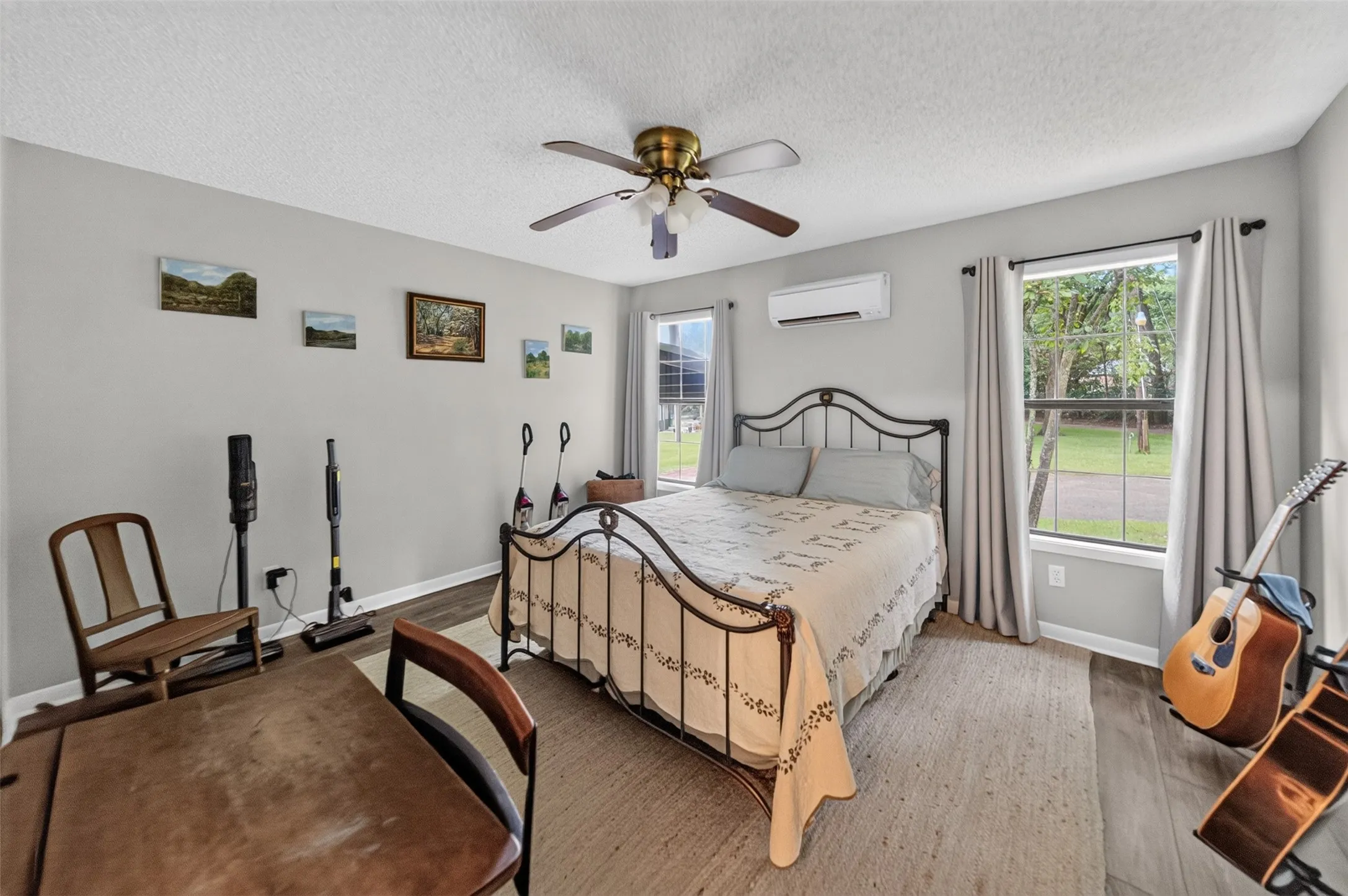 Single Family Residence For Sale in Cherokee County , 2401 Lake Park Ln, Jacksonville, Texas 75766, 3 Bedroom, 2 Bathroom, 1 Garage spaces, 2,584 Sqft, built in 1978, mls#21345649, Real Estate Agent in Jacksonville, Homes For Sale in Cherokee county, Homes For Sale in Jacksonville, Realtor in Jacksonville Texas, Real Estate Brokerage Independent Realty Texas, Luminita Cordes Realtor