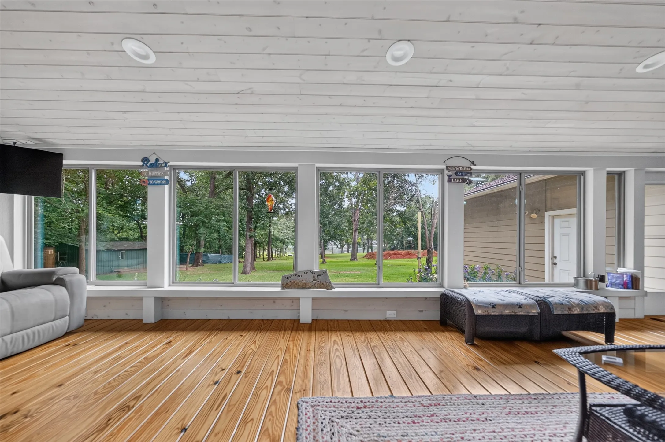 Single Family Residence For Sale in Cherokee County , 2401 Lake Park Ln, Jacksonville, Texas 75766, 3 Bedroom, 2 Bathroom, 1 Garage spaces, 2,584 Sqft, built in 1978, mls#21345649, Real Estate Agent in Jacksonville, Homes For Sale in Cherokee county, Homes For Sale in Jacksonville, Realtor in Jacksonville Texas, Real Estate Brokerage Independent Realty Texas, Luminita Cordes Realtor