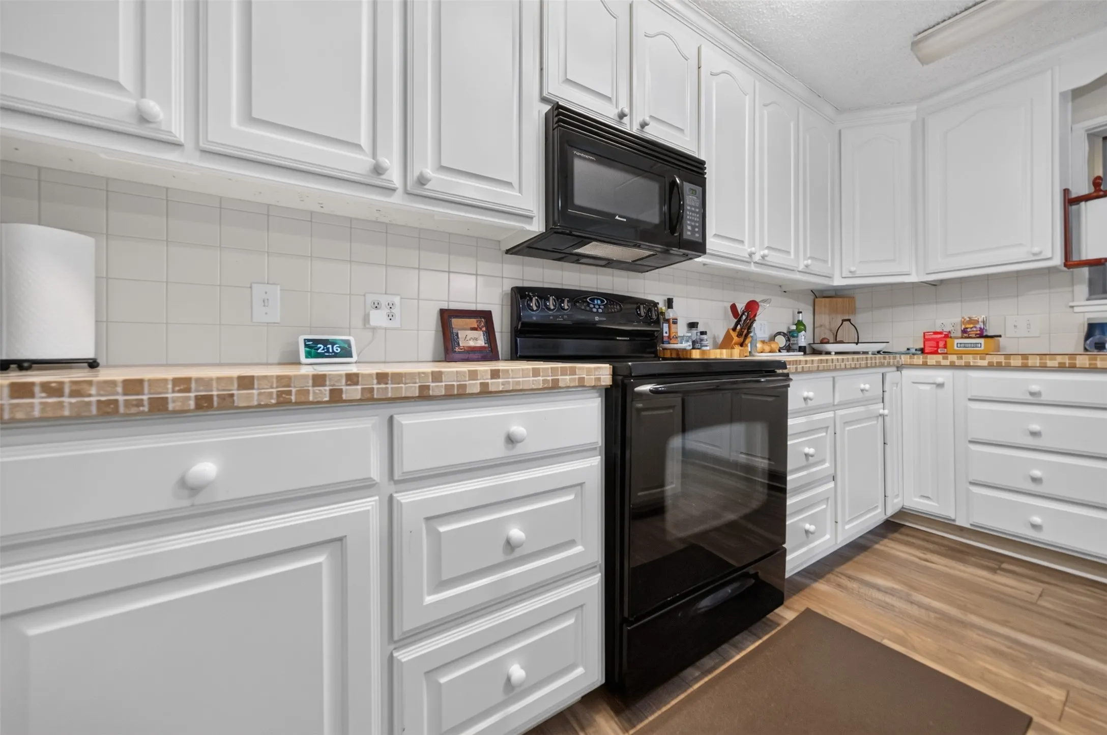 Single Family Residence For Sale in Cherokee County , 2401 Lake Park Ln, Jacksonville, Texas 75766, 3 Bedroom, 2 Bathroom, 1 Garage spaces, 2,584 Sqft, built in 1978, mls#21345649, Real Estate Agent in Jacksonville, Homes For Sale in Cherokee county, Homes For Sale in Jacksonville, Realtor in Jacksonville Texas, Real Estate Brokerage Independent Realty Texas, Luminita Cordes Realtor