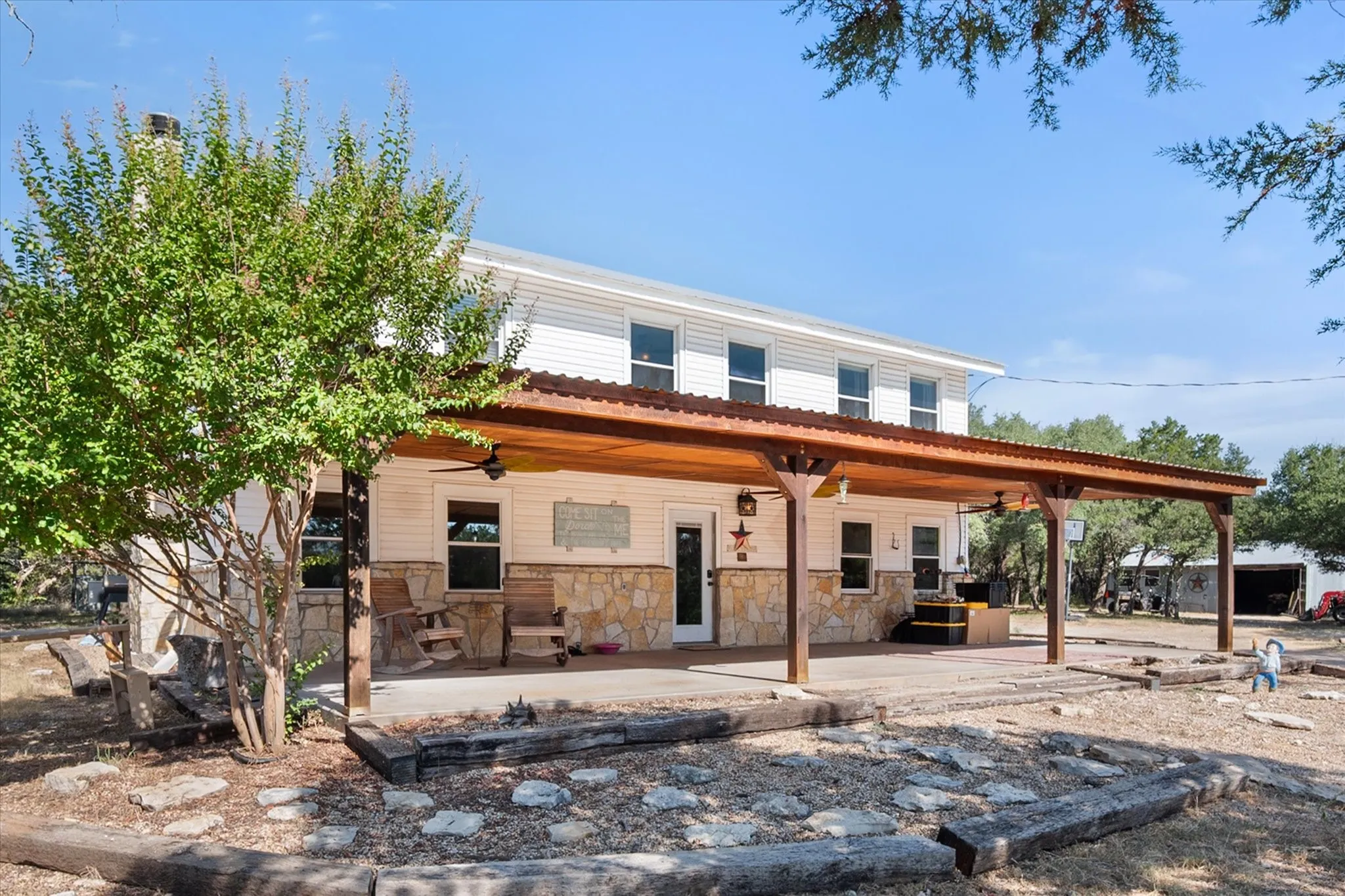 Single Family Residence For Sale in Bosque County , 355 County Road 2800, Morgan, Texas 76671, 4 Bedroom, 3 Bathroom, Garage spaces, 2,332 Sqft, built in 1988, mls#21368780, Real Estate Agent in Morgan, Homes For Sale in Bosque county, Homes For Sale in Morgan, Realtor in Morgan Texas, Real Estate Brokerage Independent Realty Texas, Luminita Cordes Realtor
