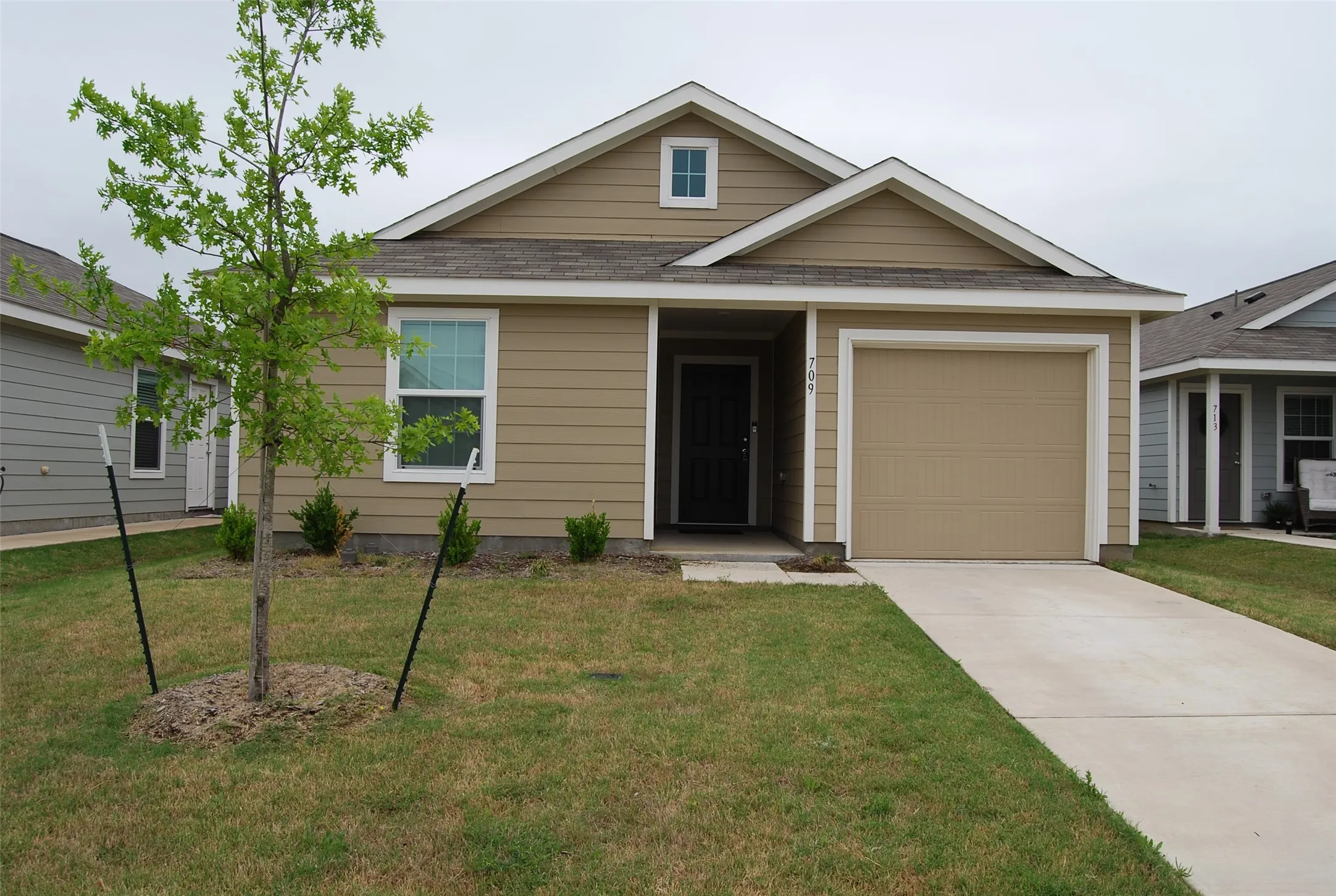 Single Family Residence For Rent in Collin County , 709 Slocum Way, Princeton, Texas 75407, 3 Bedroom, 2 Bathroom, 1 Garage spaces, 1,243 Sqft, built in 2020, mls#21370051, Real Estate Agent in Princeton, Homes For Rent in Collin county, Homes For Rent in Princeton, Realtor in Princeton Texas, Real Estate Brokerage Independent Realty Texas, Luminita Cordes Realtor