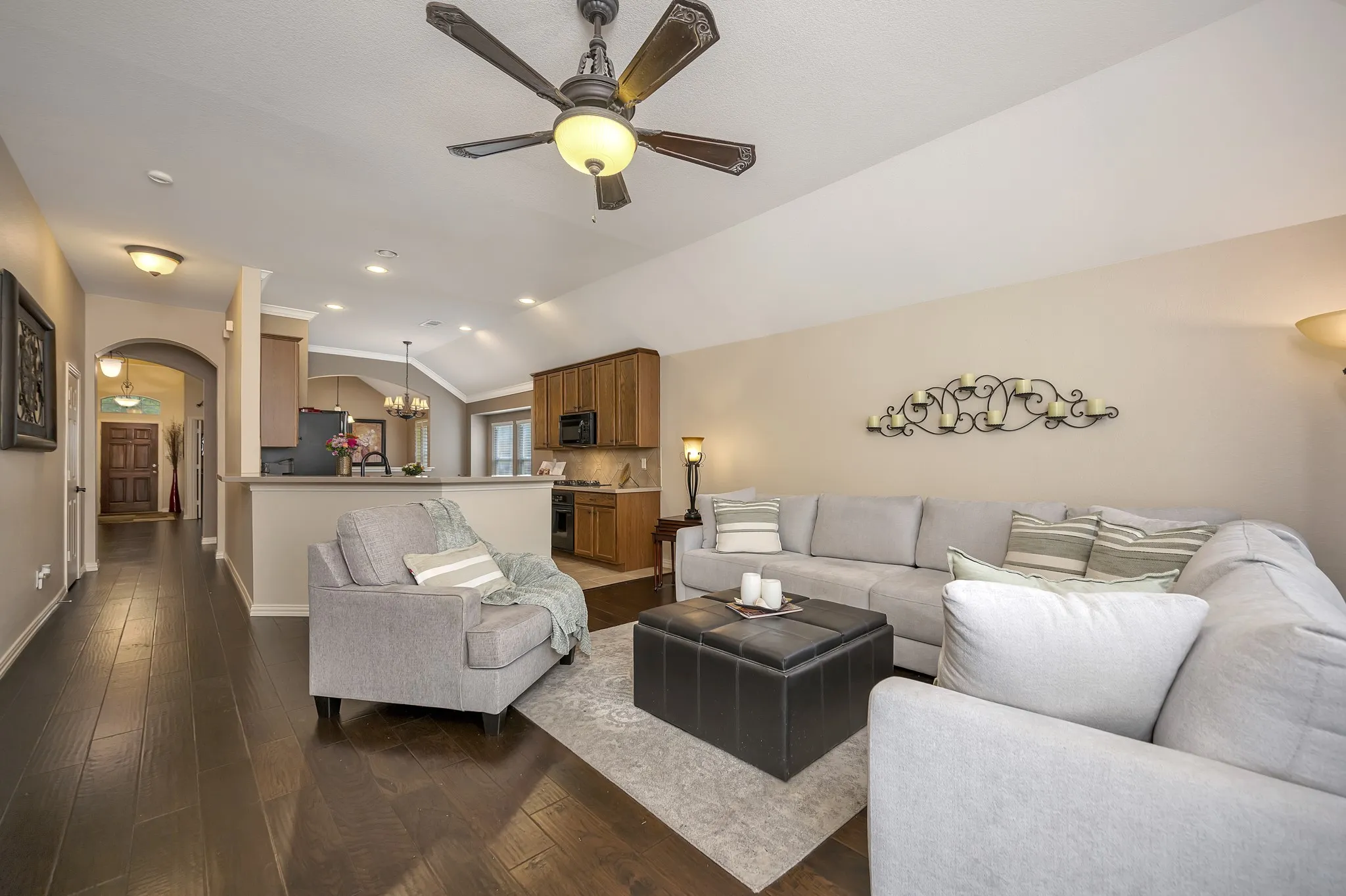 Single Family Residence For Sale in Tarrant County , 4985 Obrien Way, Fort Worth, Texas 76244, 3 Bedroom, 2 Bathroom, 2 Garage spaces, 2,139 Sqft, built in 2004, mls#21359713, Real Estate Agent in Fort Worth, Homes For Sale in Tarrant county, Homes For Sale in Fort Worth, Realtor in Fort Worth Texas, Real Estate Brokerage Independent Realty Texas, Luminita Cordes Realtor
