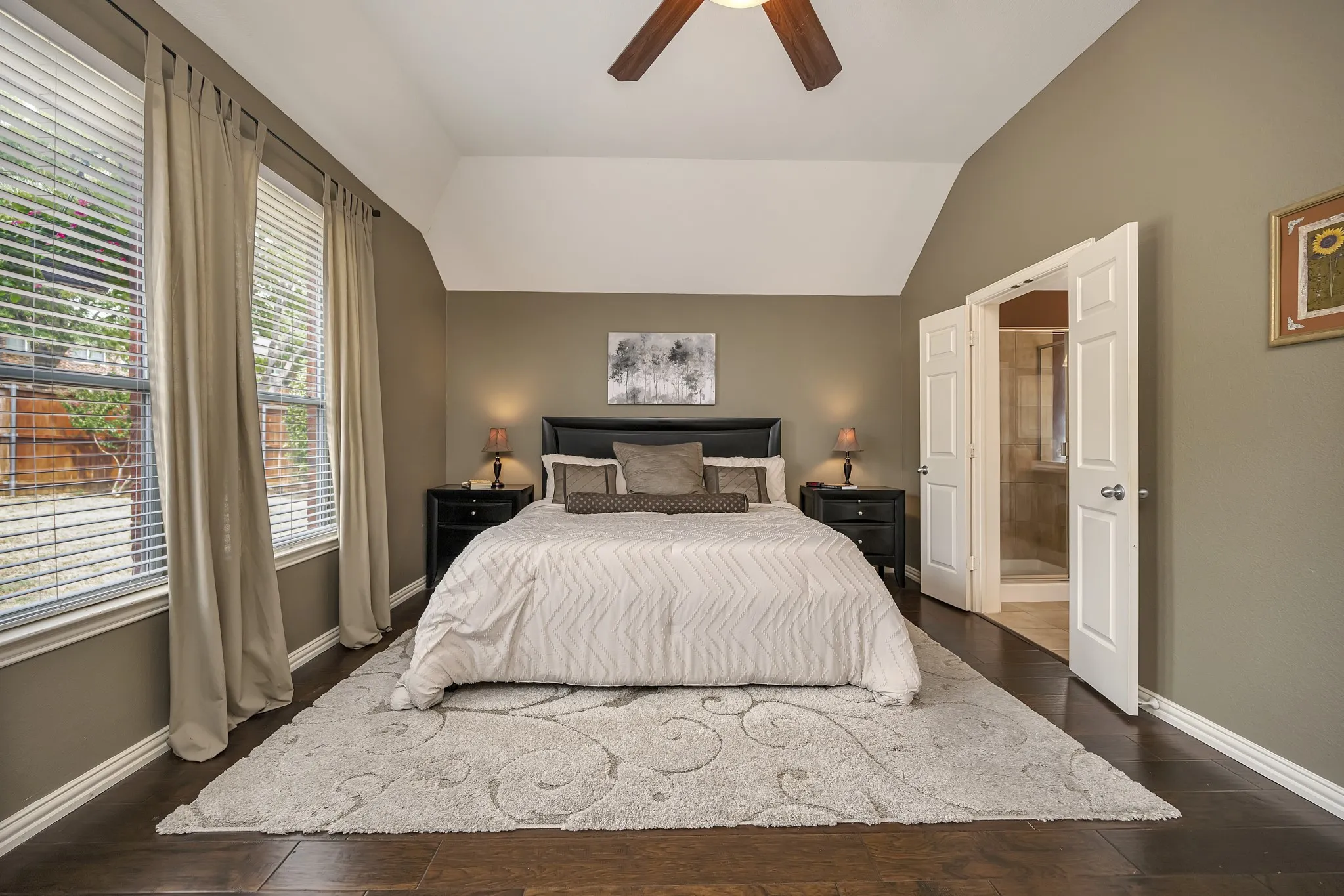 Single Family Residence For Sale in Tarrant County , 4985 Obrien Way, Fort Worth, Texas 76244, 3 Bedroom, 2 Bathroom, 2 Garage spaces, 2,139 Sqft, built in 2004, mls#21359713, Real Estate Agent in Fort Worth, Homes For Sale in Tarrant county, Homes For Sale in Fort Worth, Realtor in Fort Worth Texas, Real Estate Brokerage Independent Realty Texas, Luminita Cordes Realtor