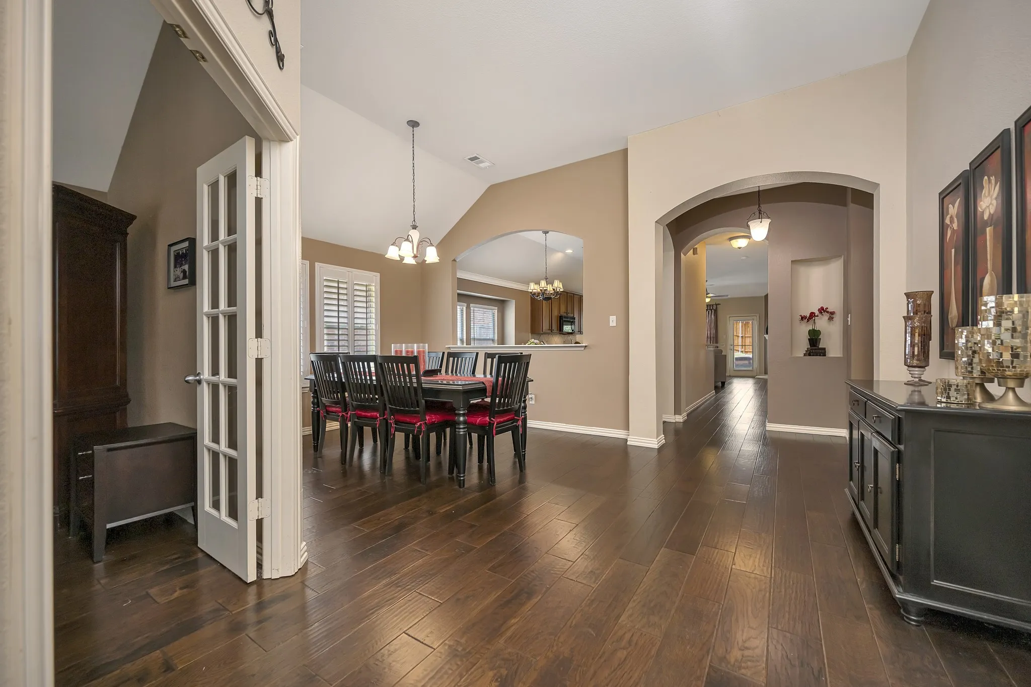 Single Family Residence For Sale in Tarrant County , 4985 Obrien Way, Fort Worth, Texas 76244, 3 Bedroom, 2 Bathroom, 2 Garage spaces, 2,139 Sqft, built in 2004, mls#21359713, Real Estate Agent in Fort Worth, Homes For Sale in Tarrant county, Homes For Sale in Fort Worth, Realtor in Fort Worth Texas, Real Estate Brokerage Independent Realty Texas, Luminita Cordes Realtor