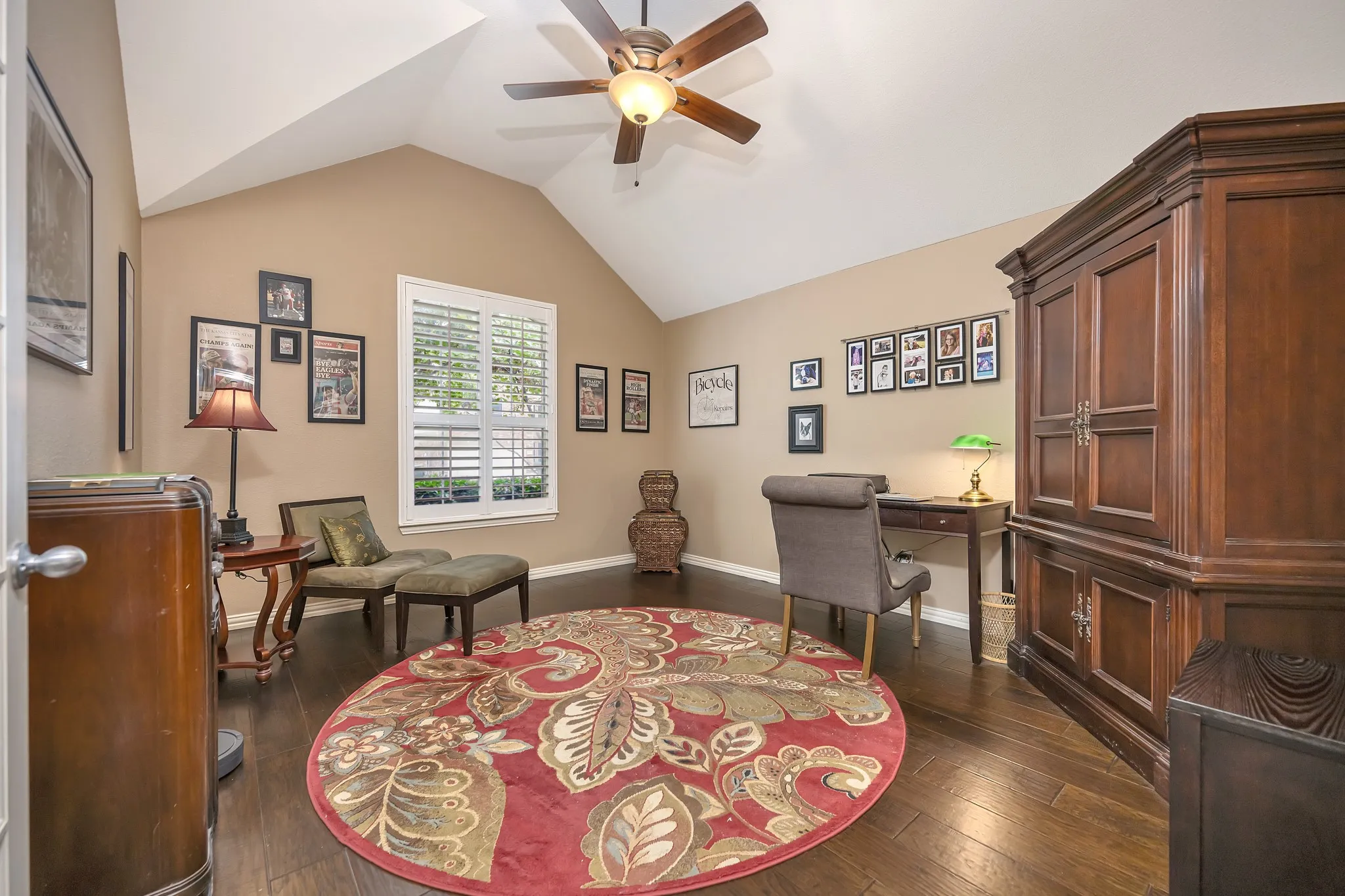 Single Family Residence For Sale in Tarrant County , 4985 Obrien Way, Fort Worth, Texas 76244, 3 Bedroom, 2 Bathroom, 2 Garage spaces, 2,139 Sqft, built in 2004, mls#21359713, Real Estate Agent in Fort Worth, Homes For Sale in Tarrant county, Homes For Sale in Fort Worth, Realtor in Fort Worth Texas, Real Estate Brokerage Independent Realty Texas, Luminita Cordes Realtor