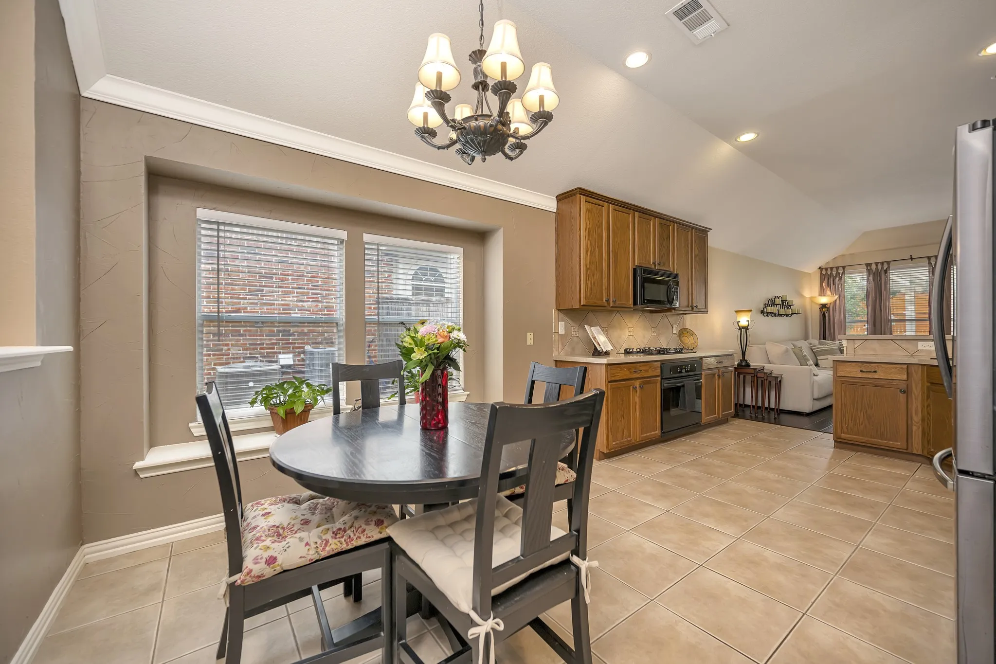 Single Family Residence For Sale in Tarrant County , 4985 Obrien Way, Fort Worth, Texas 76244, 3 Bedroom, 2 Bathroom, 2 Garage spaces, 2,139 Sqft, built in 2004, mls#21359713, Real Estate Agent in Fort Worth, Homes For Sale in Tarrant county, Homes For Sale in Fort Worth, Realtor in Fort Worth Texas, Real Estate Brokerage Independent Realty Texas, Luminita Cordes Realtor