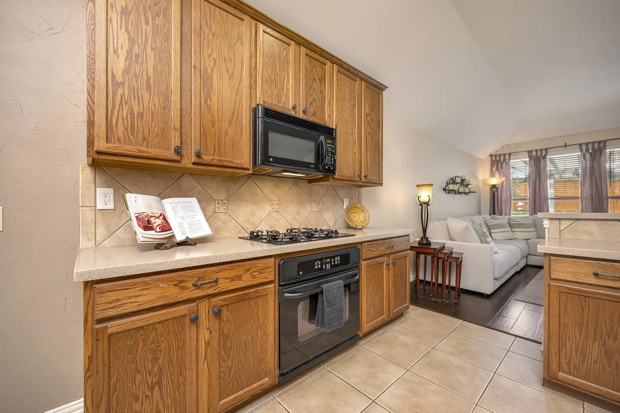 Single Family Residence For Sale in Tarrant County , 4985 Obrien Way, Fort Worth, Texas 76244, 3 Bedroom, 2 Bathroom, 2 Garage spaces, 2,139 Sqft, built in 2004, mls#21359713, Real Estate Agent in Fort Worth, Homes For Sale in Tarrant county, Homes For Sale in Fort Worth, Realtor in Fort Worth Texas, Real Estate Brokerage Independent Realty Texas, Luminita Cordes Realtor