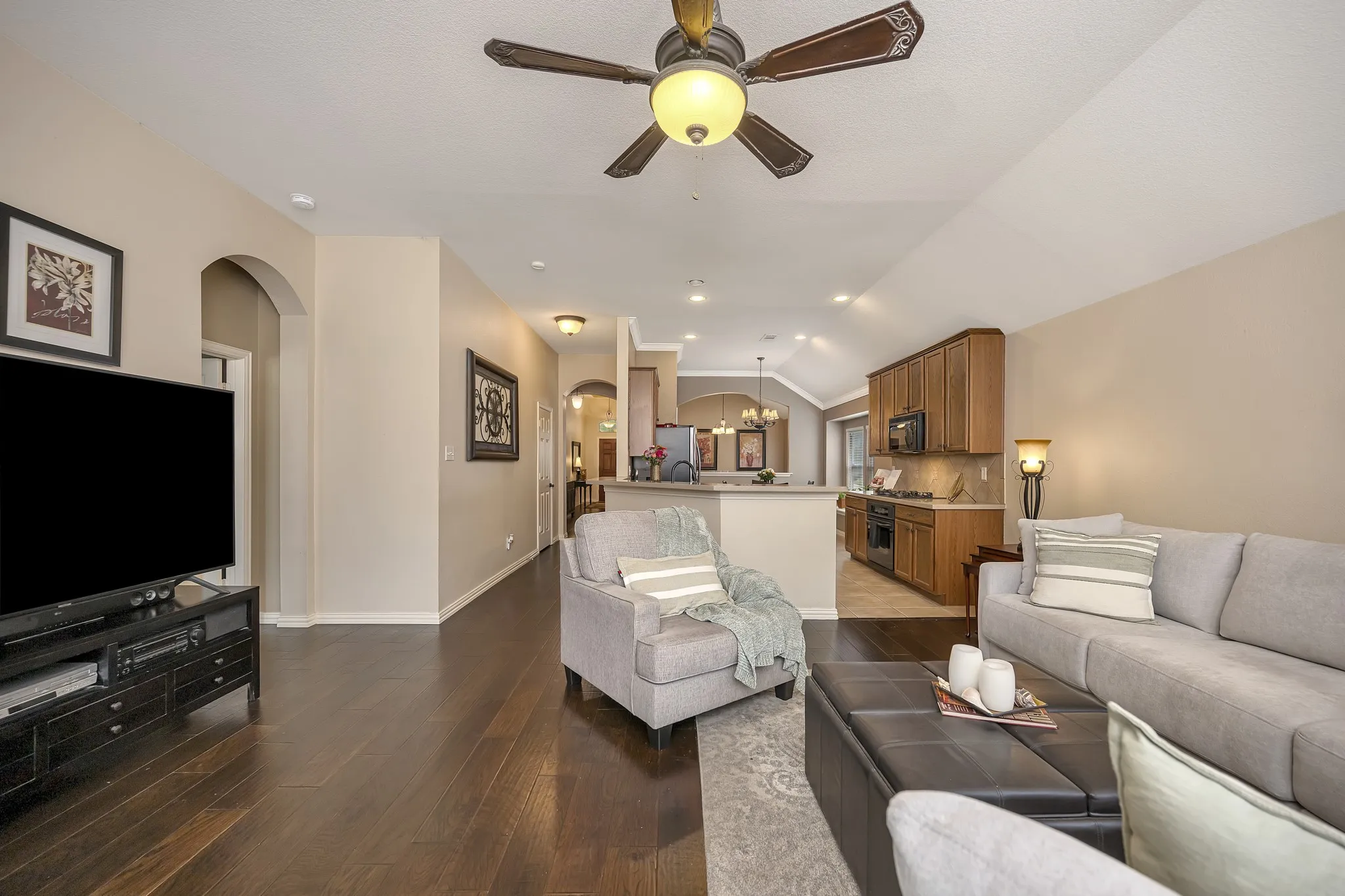 Single Family Residence For Sale in Tarrant County , 4985 Obrien Way, Fort Worth, Texas 76244, 3 Bedroom, 2 Bathroom, 2 Garage spaces, 2,139 Sqft, built in 2004, mls#21359713, Real Estate Agent in Fort Worth, Homes For Sale in Tarrant county, Homes For Sale in Fort Worth, Realtor in Fort Worth Texas, Real Estate Brokerage Independent Realty Texas, Luminita Cordes Realtor